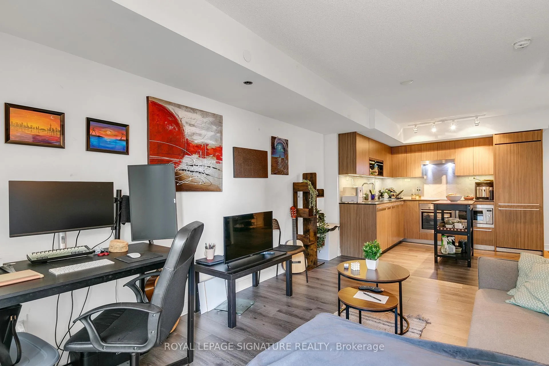 Photo 8 of Unit 807, 70 Queens Wharf Road, Toronto, Waterfront Communities — HOMEH