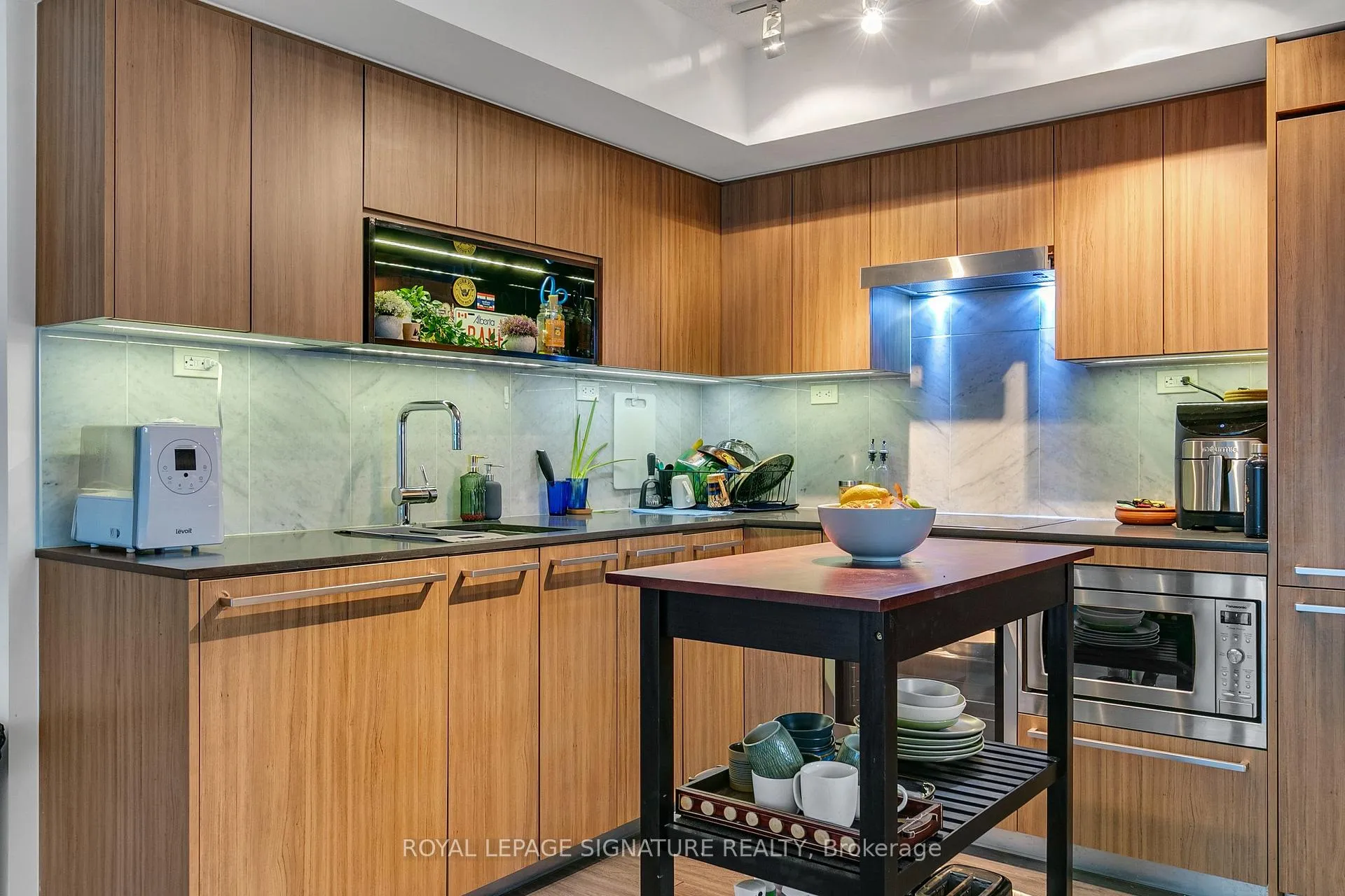 Photo 11 of Unit 807, 70 Queens Wharf Road, Toronto, Waterfront Communities — HOMEH