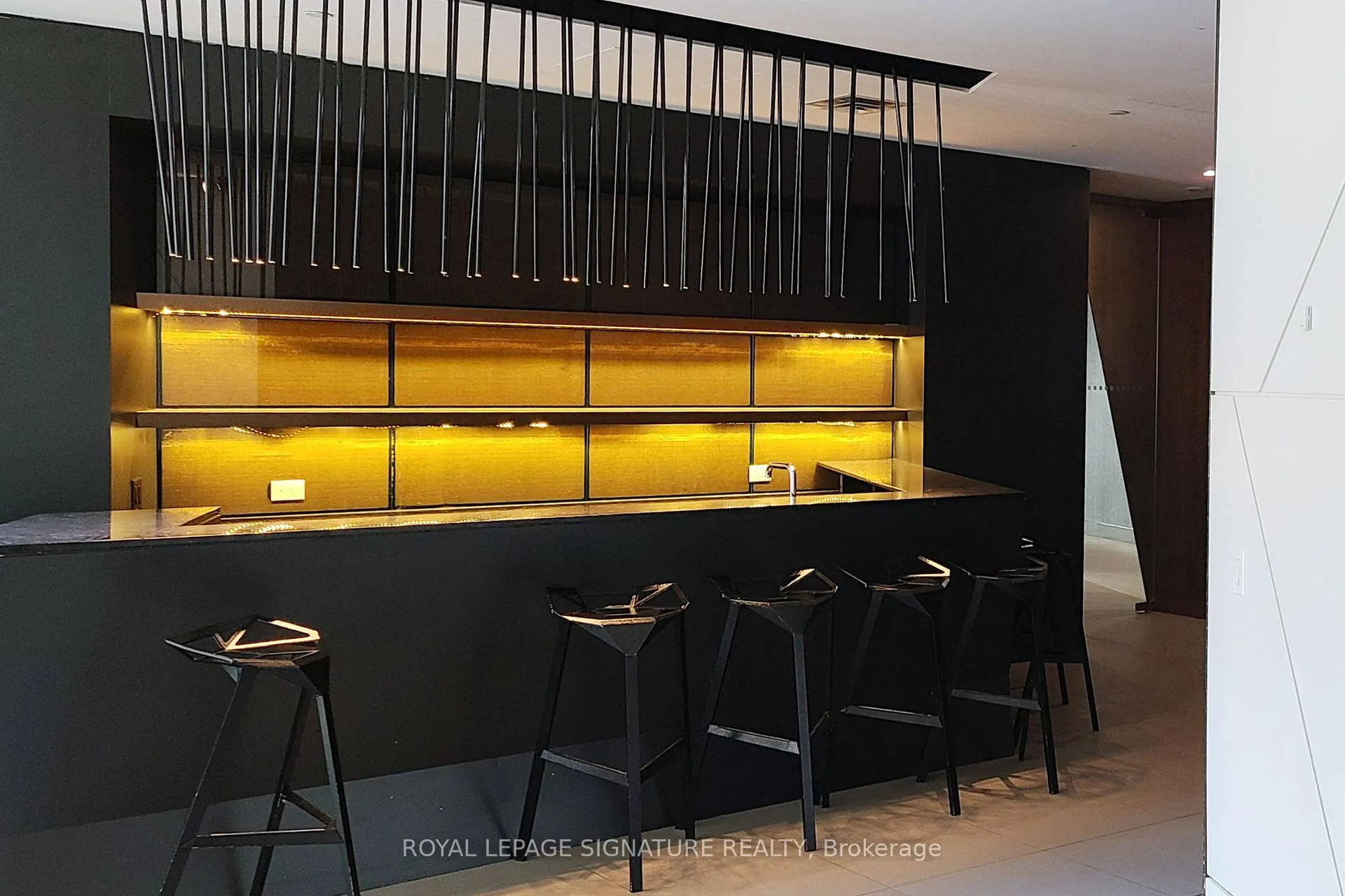 Photo 27 of Unit 807, 70 Queens Wharf Road, Toronto, Waterfront Communities — HOMEH