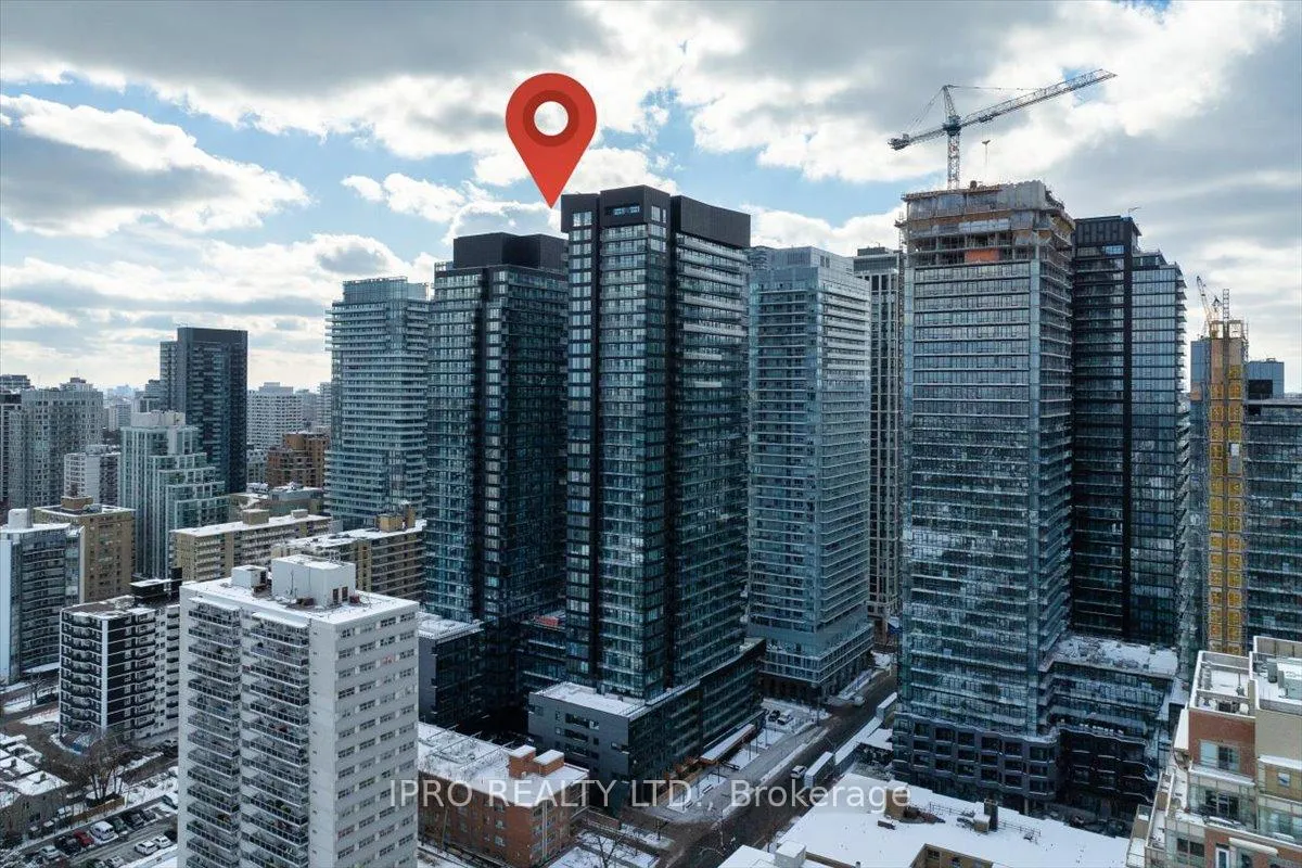 Photo 2 of Unit 1907, 117 Broadway Avenue, Toronto, Mount Pleasant West — HOMEH