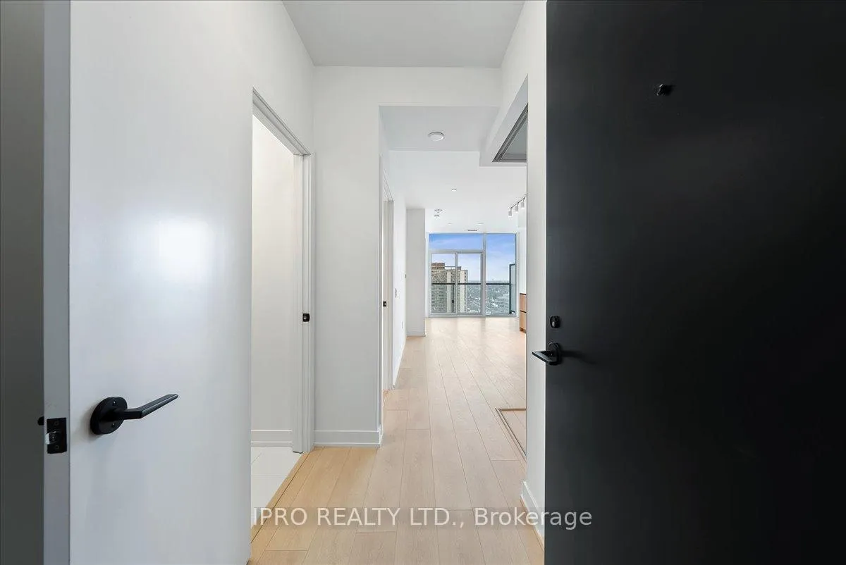 Photo 9 of Unit 1907, 117 Broadway Avenue, Toronto, Mount Pleasant West — HOMEH