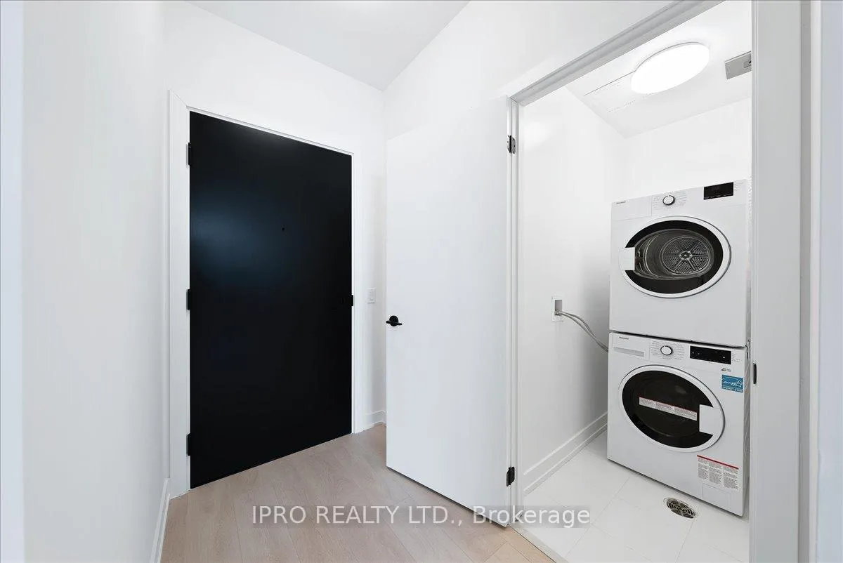 Photo 10 of Unit 1907, 117 Broadway Avenue, Toronto, Mount Pleasant West — HOMEH