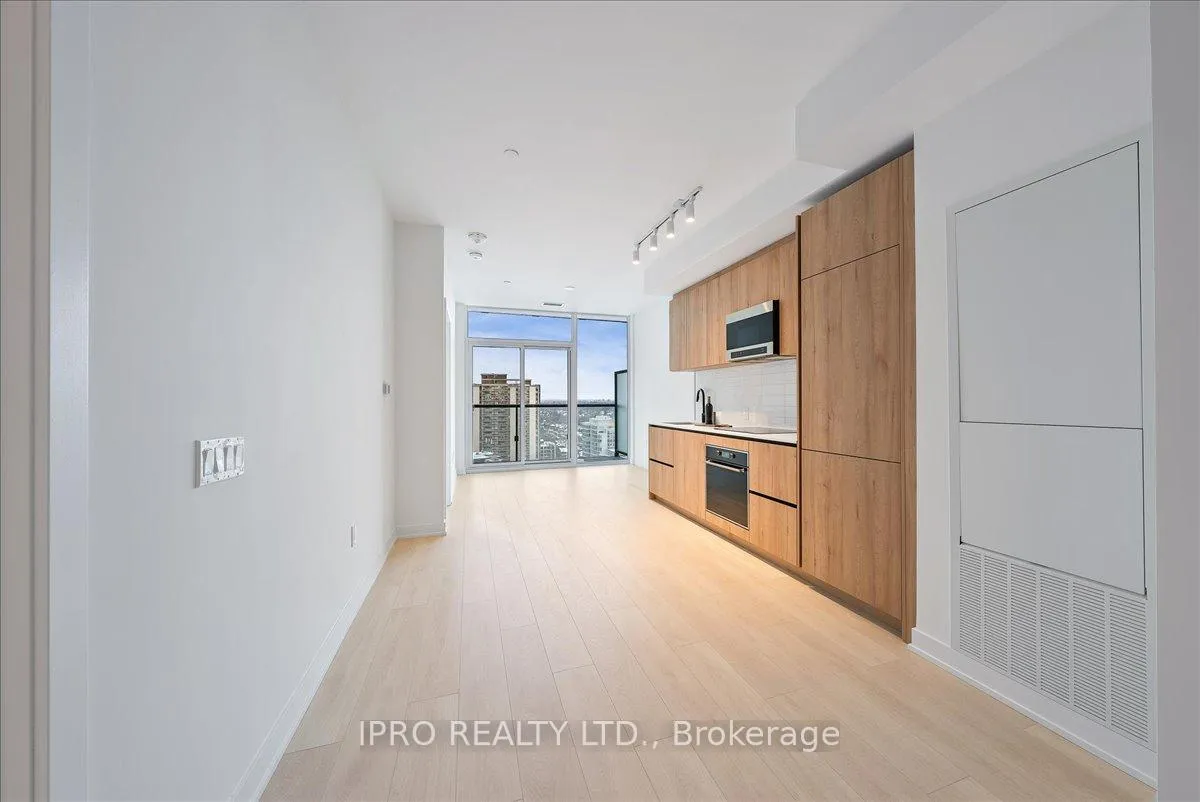 Photo 14 of Unit 1907, 117 Broadway Avenue, Toronto, Mount Pleasant West — HOMEH