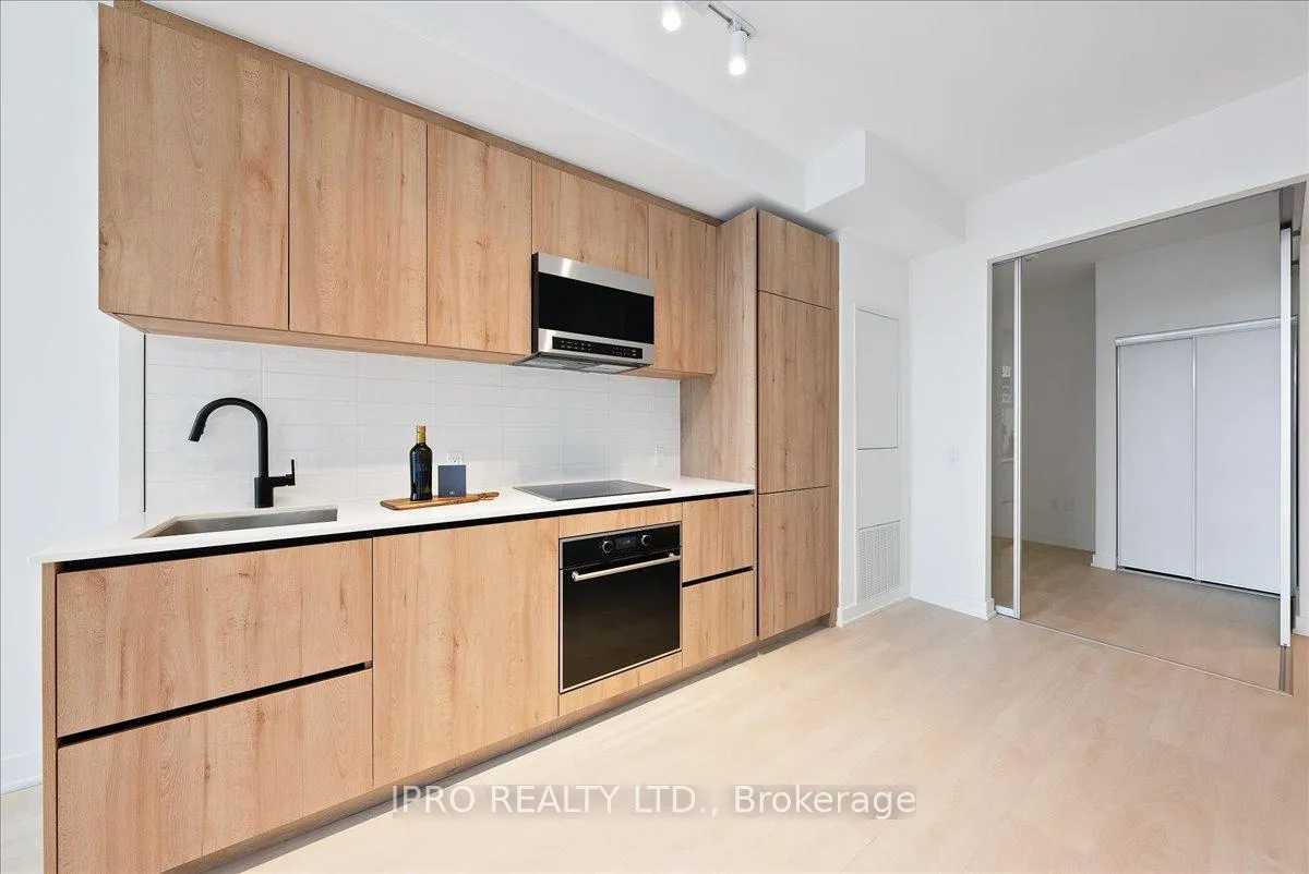 Photo 19 of Unit 1907, 117 Broadway Avenue, Toronto, Mount Pleasant West — HOMEH