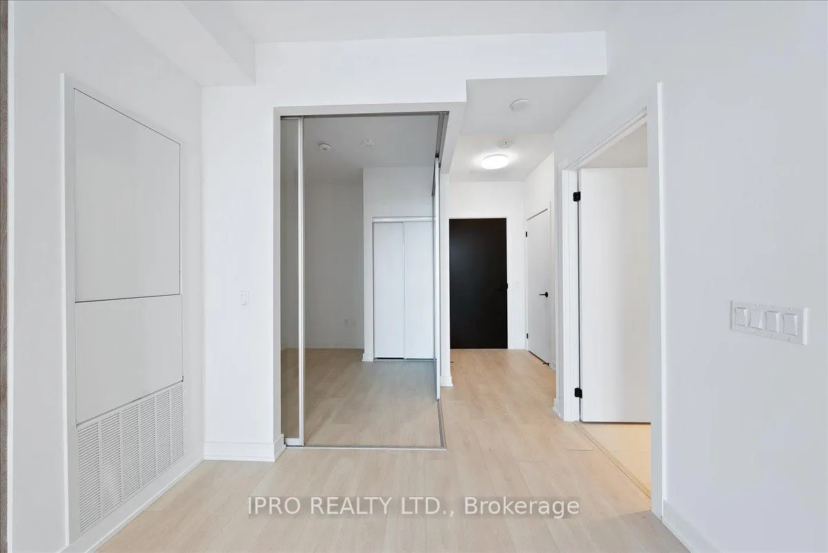 Photo 30 of Unit 1907, 117 Broadway Avenue, Toronto, Mount Pleasant West — HOMEH