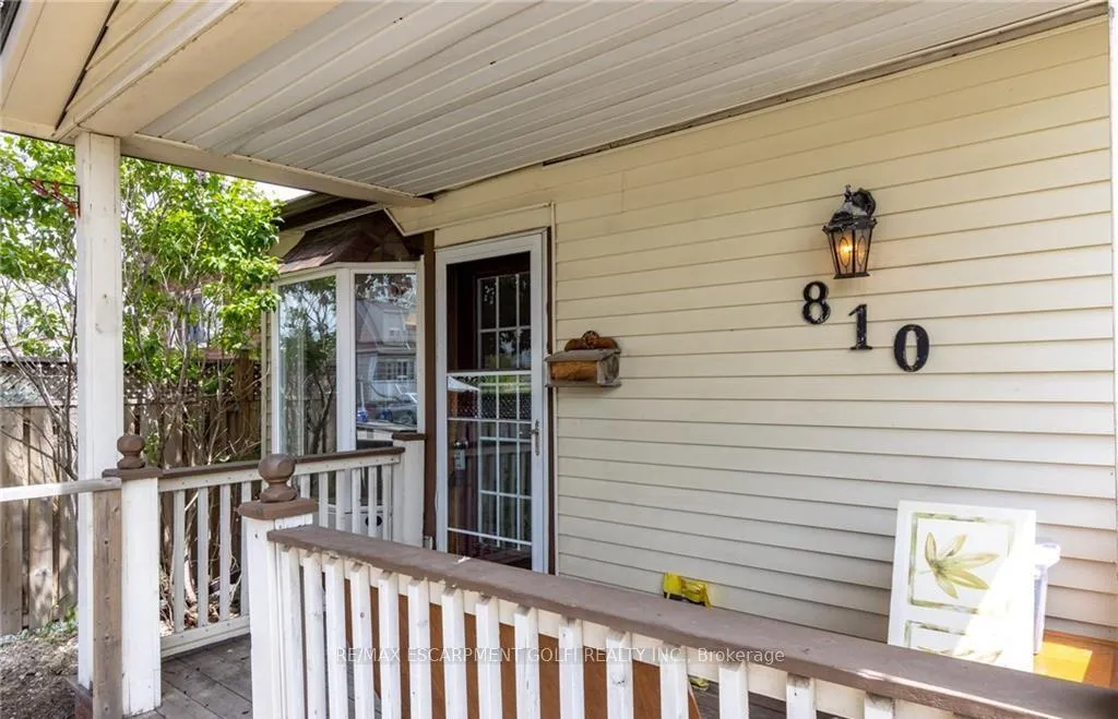 Photo 3 of 810 Tate Avenue, Hamilton, Parkview — HOMEH