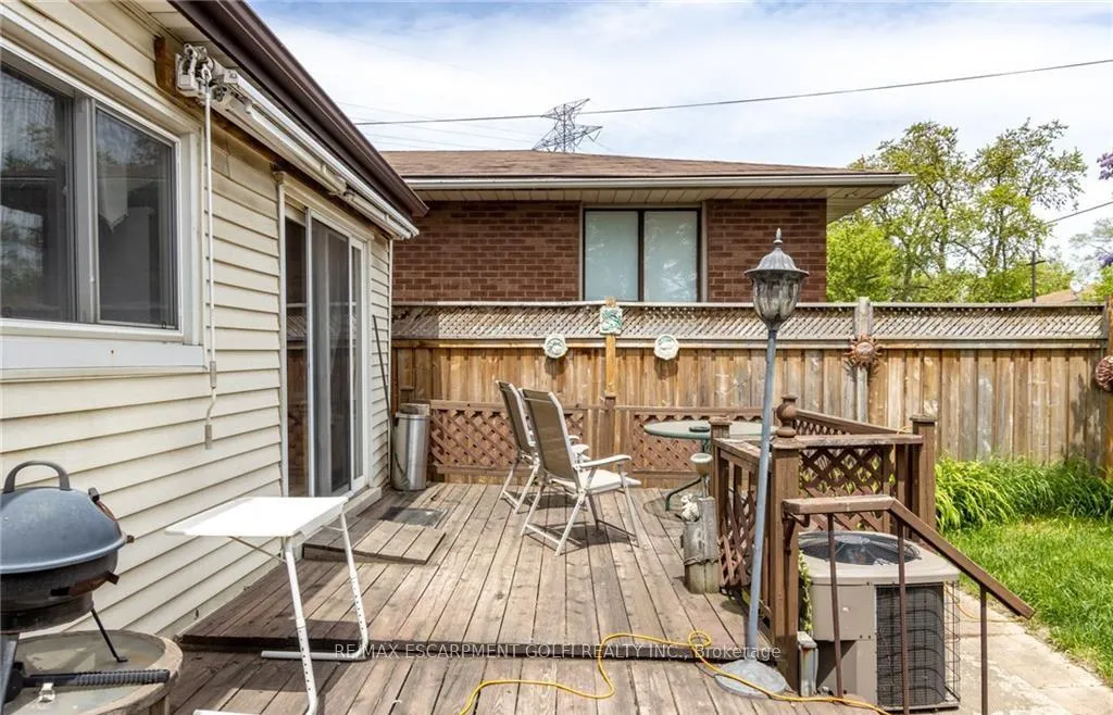 Photo 16 of 810 Tate Avenue, Hamilton, Parkview — HOMEH