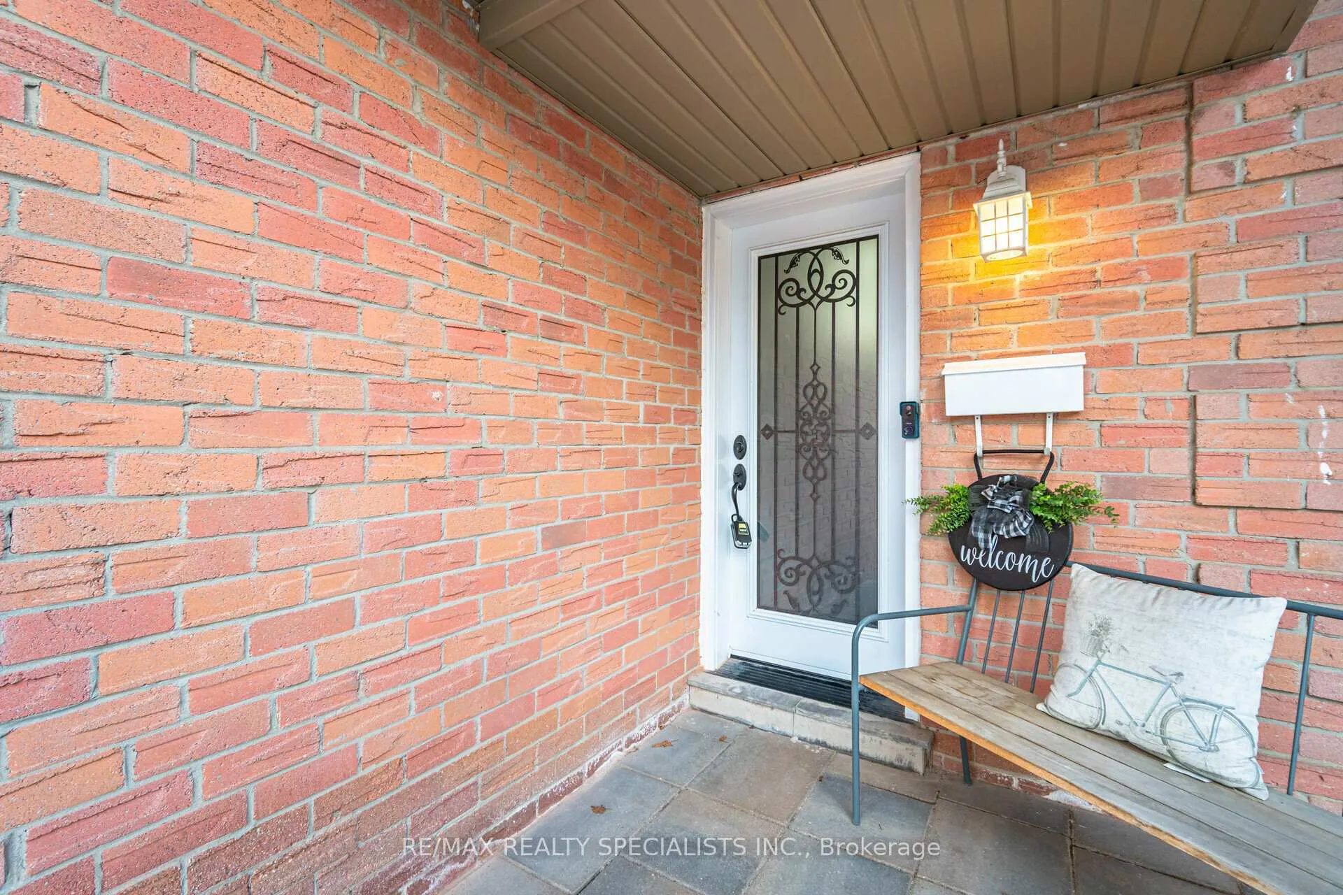 Photo 3 of 62 Berkshire Square, Brampton, Heart Lake East — HOMEH