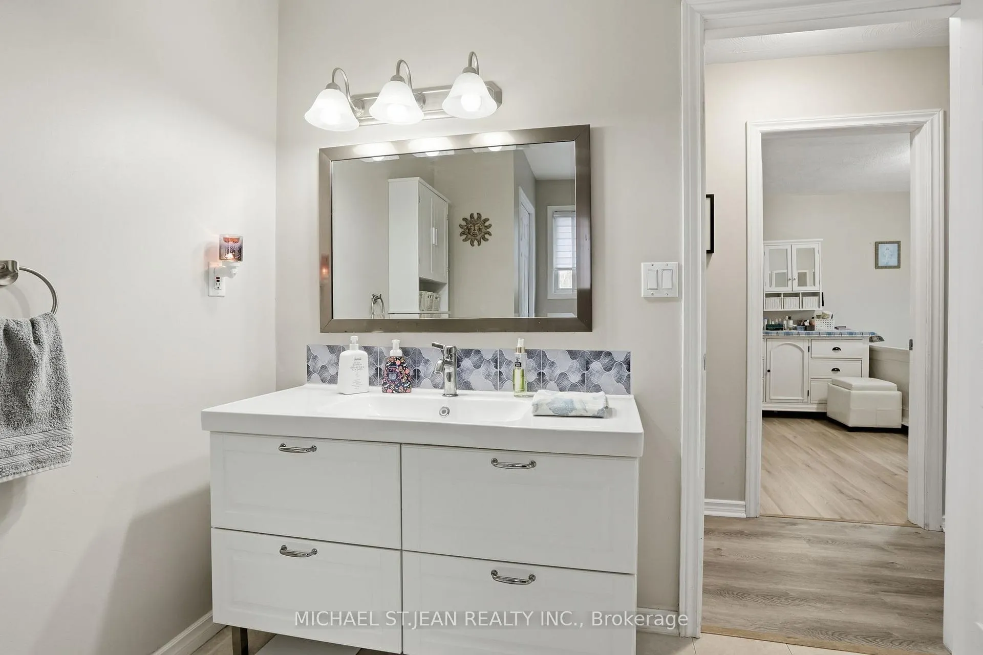 Photo 22 of 19B Dundas Street W, Brant, Paris — HOMEH