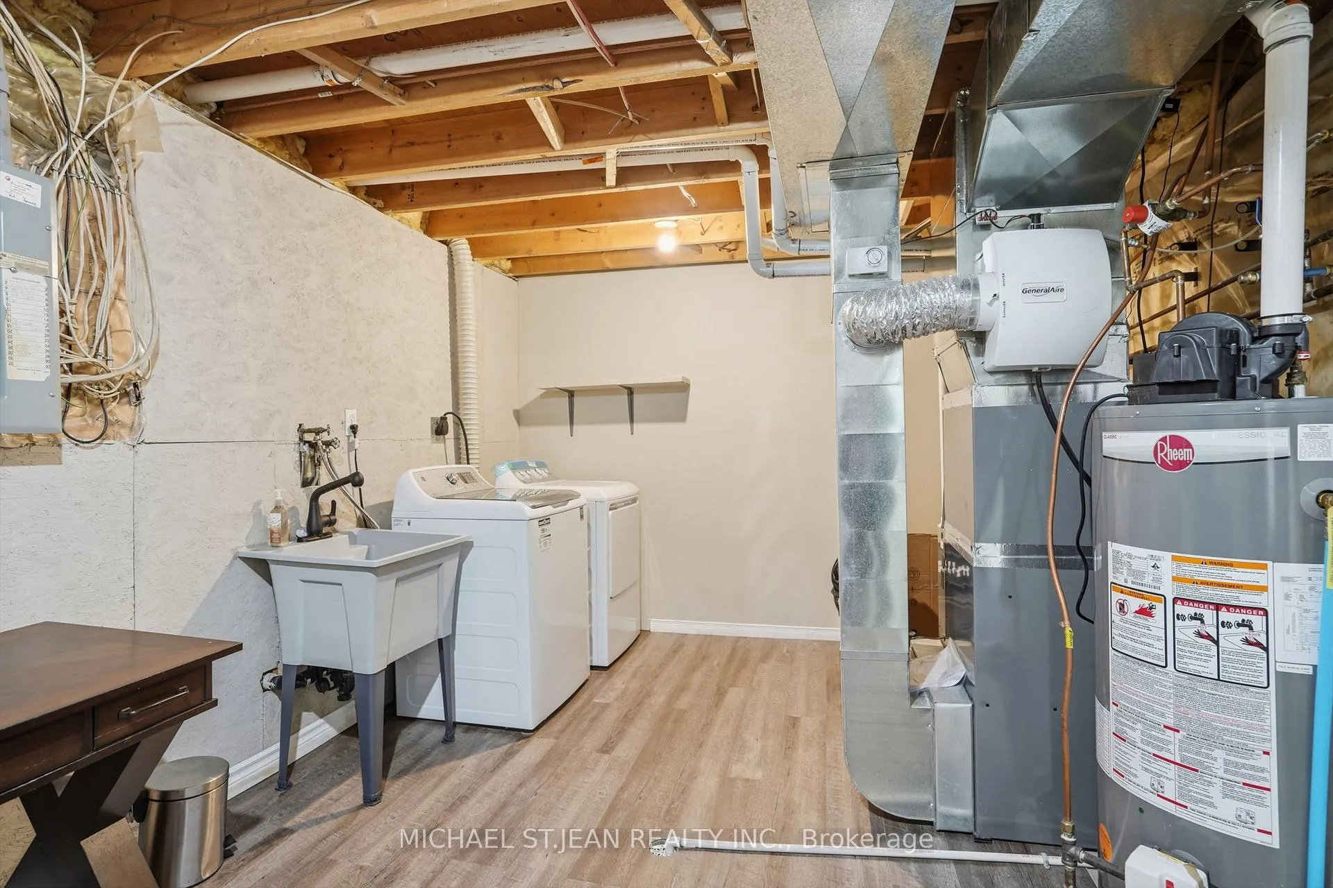 Photo 40 of 19B Dundas Street W, Brant, Paris — HOMEH