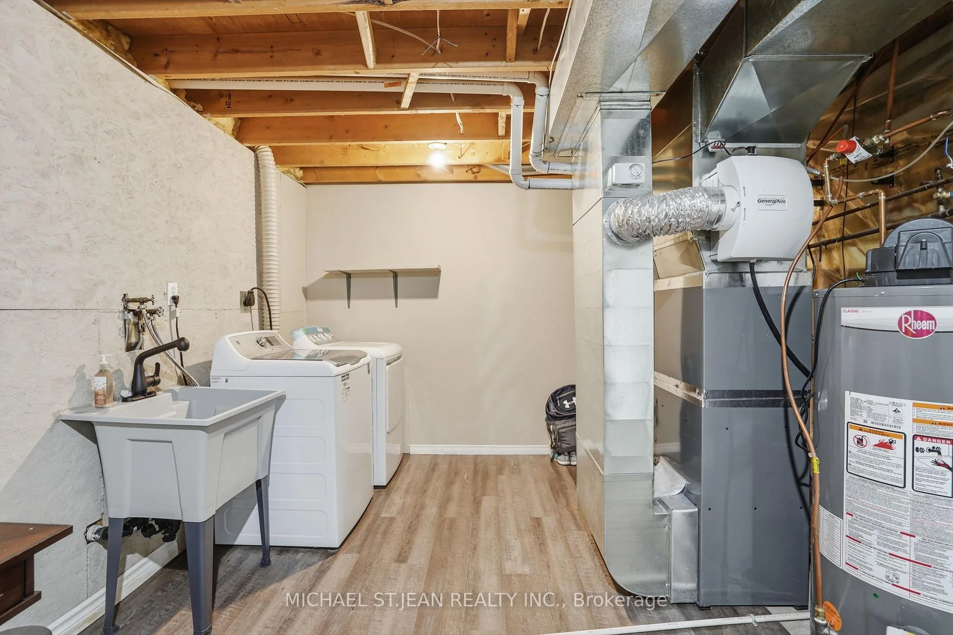 Photo 46 of 19B Dundas Street W, Brant, Paris — HOMEH