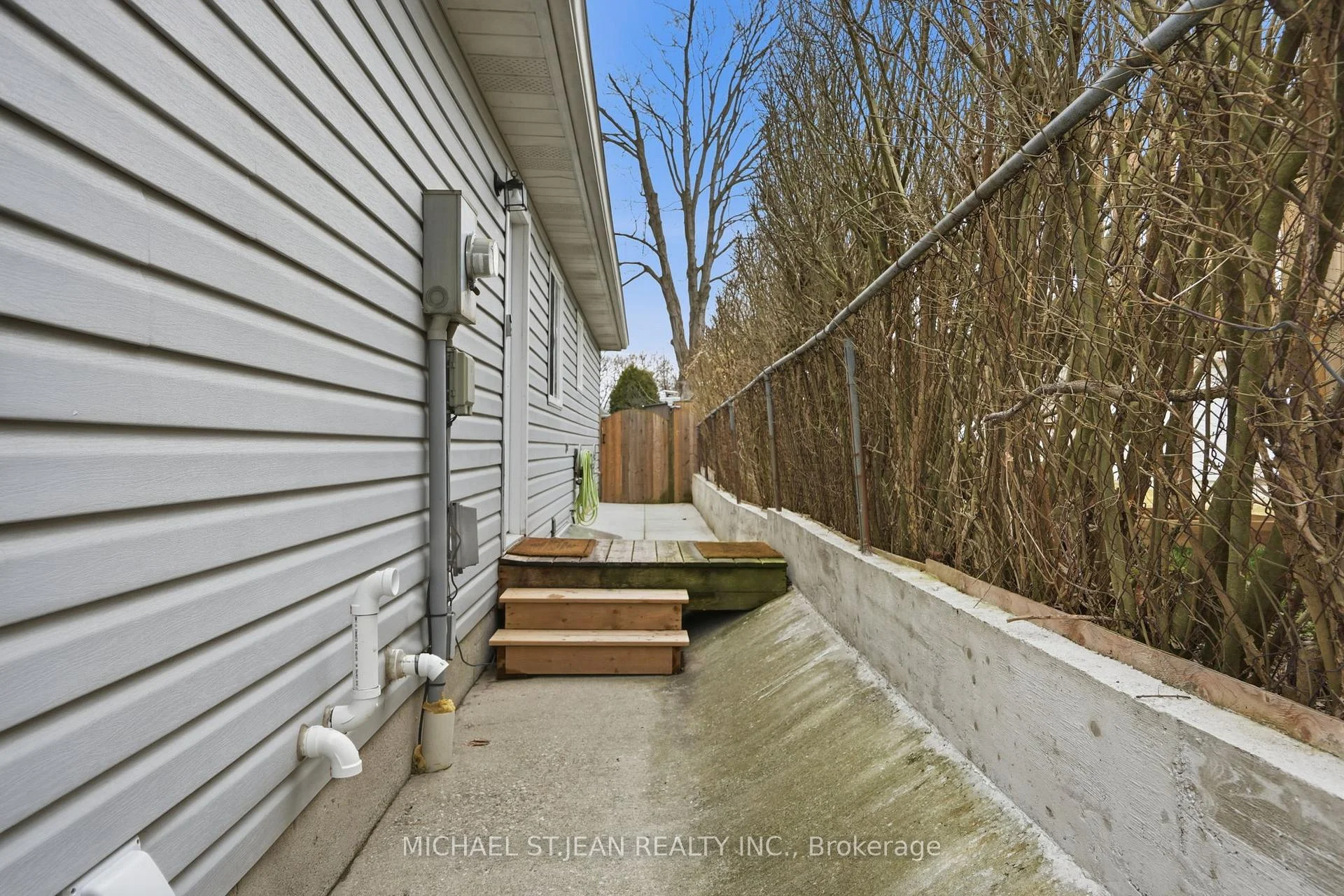 Photo 62 of 19B Dundas Street W, Brant, Paris — HOMEH