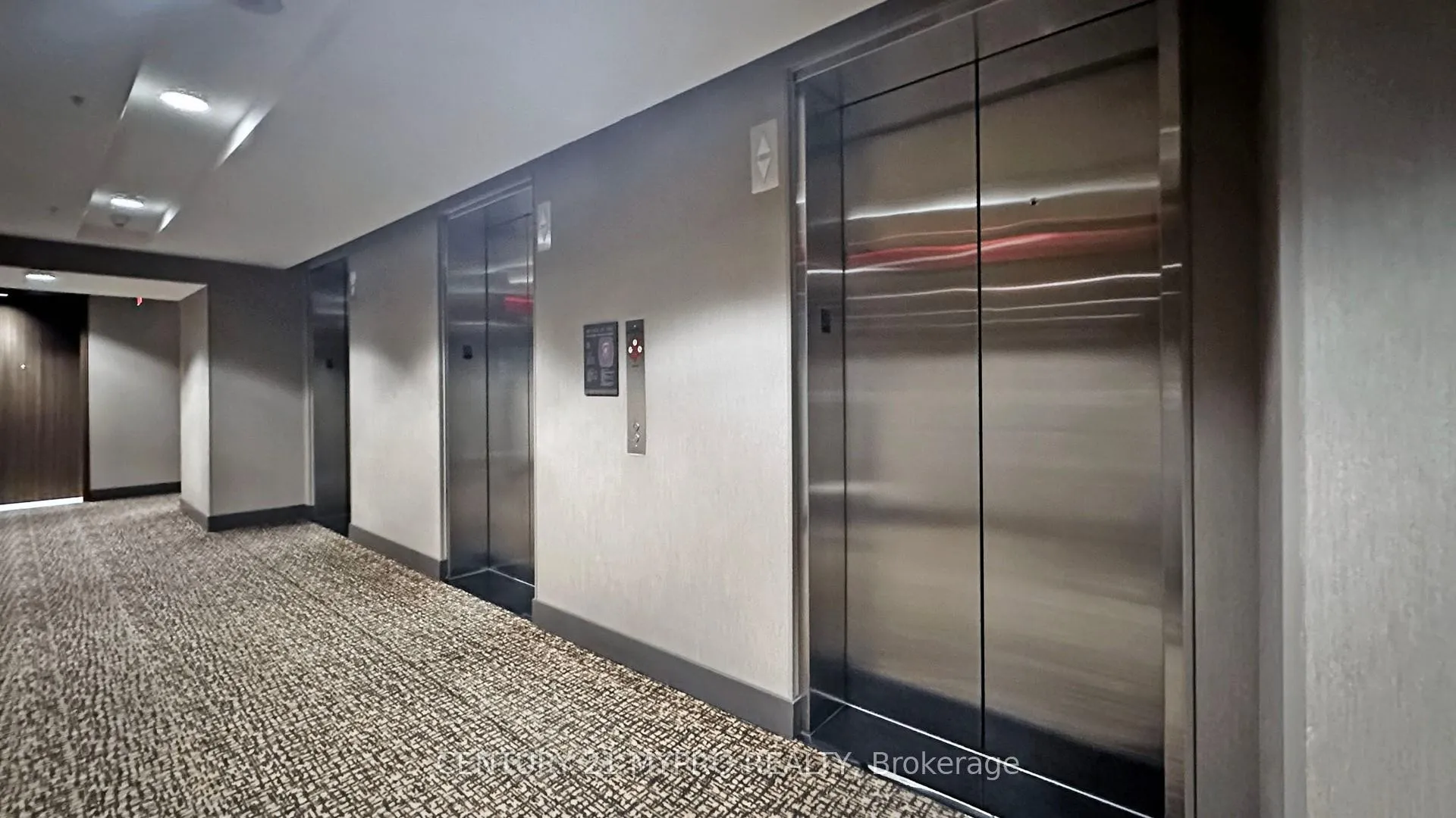 Photo 7 of Unit 2803, 180 University Avenue, Toronto, Bay Street Corridor — HOMEH
