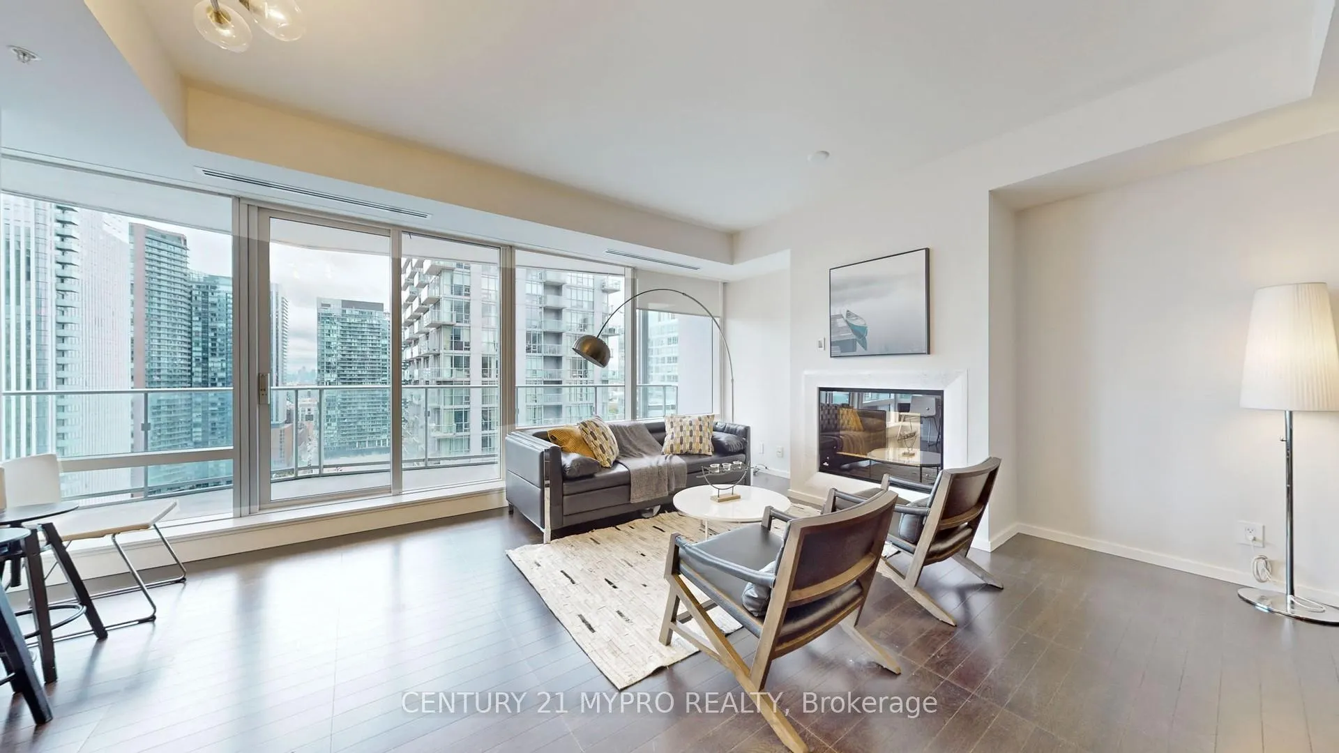 Photo 9 of Unit 2803, 180 University Avenue, Toronto, Bay Street Corridor — HOMEH