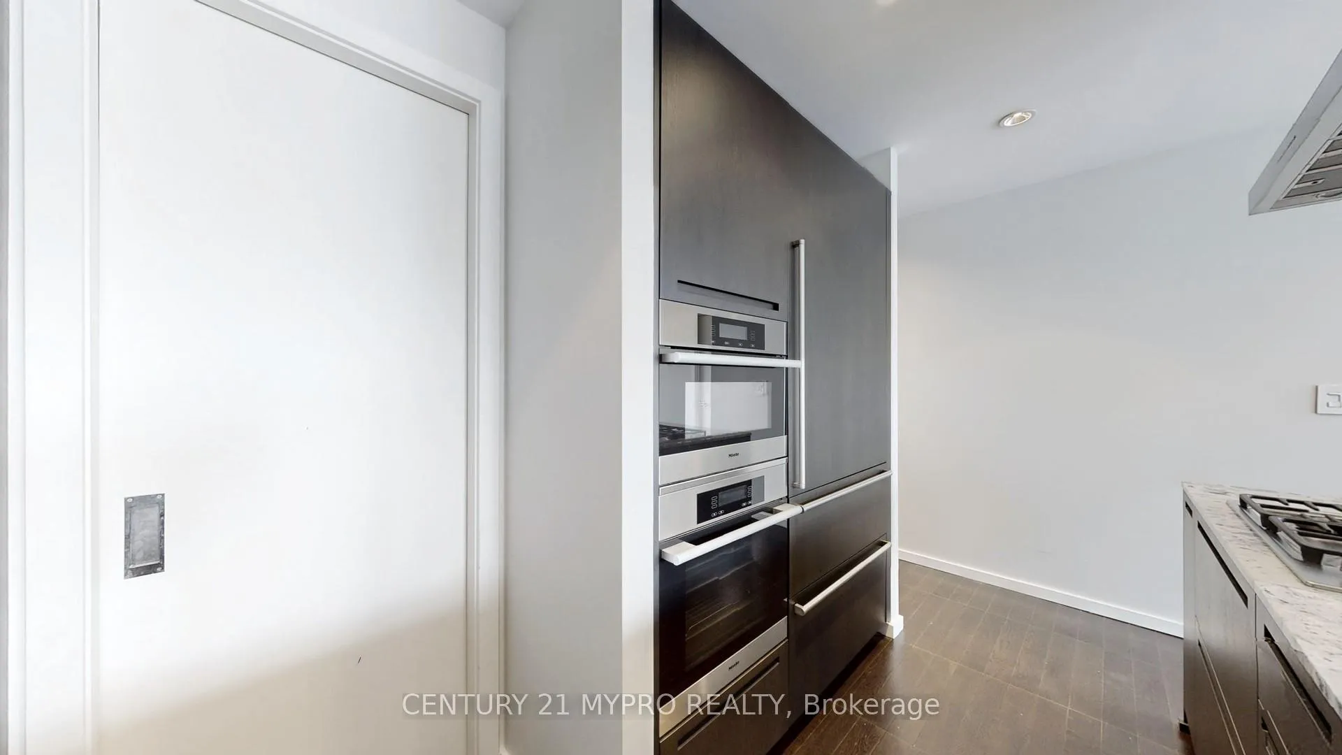 Photo 17 of Unit 2803, 180 University Avenue, Toronto, Bay Street Corridor — HOMEH