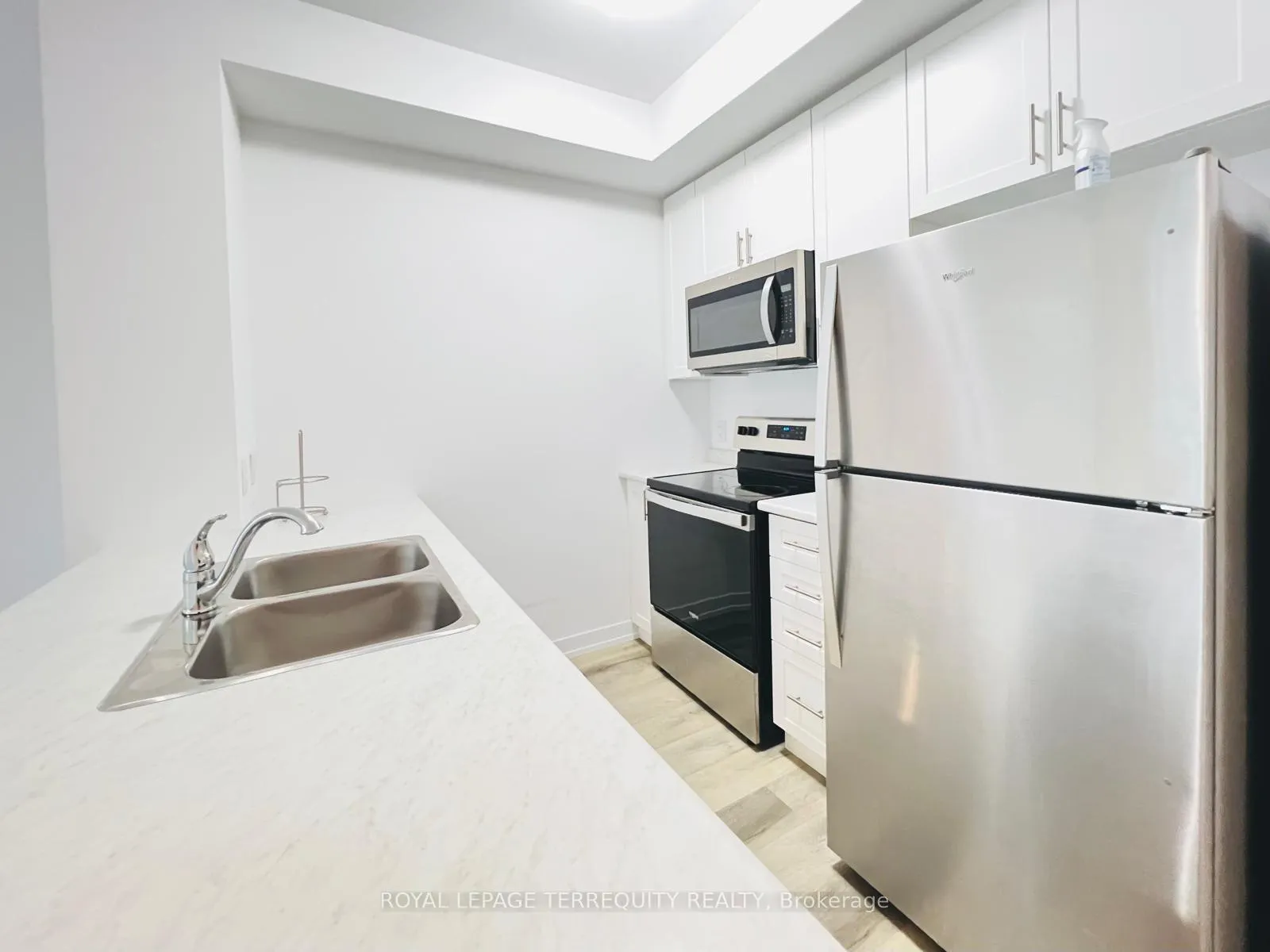 Photo 6 of Unit 117, 470 Dundas Street E, Hamilton, Waterdown — HOMEH