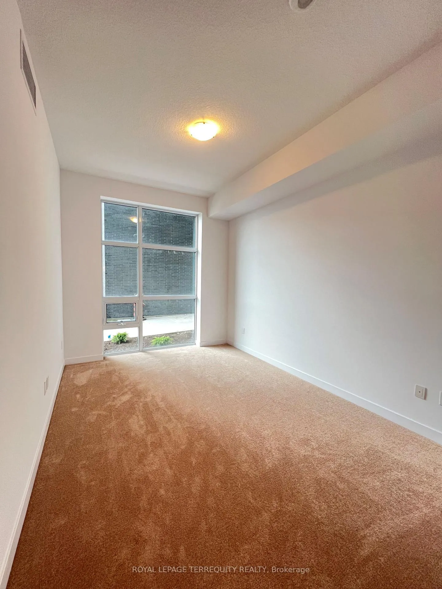 Photo 8 of Unit 117, 470 Dundas Street E, Hamilton, Waterdown — HOMEH