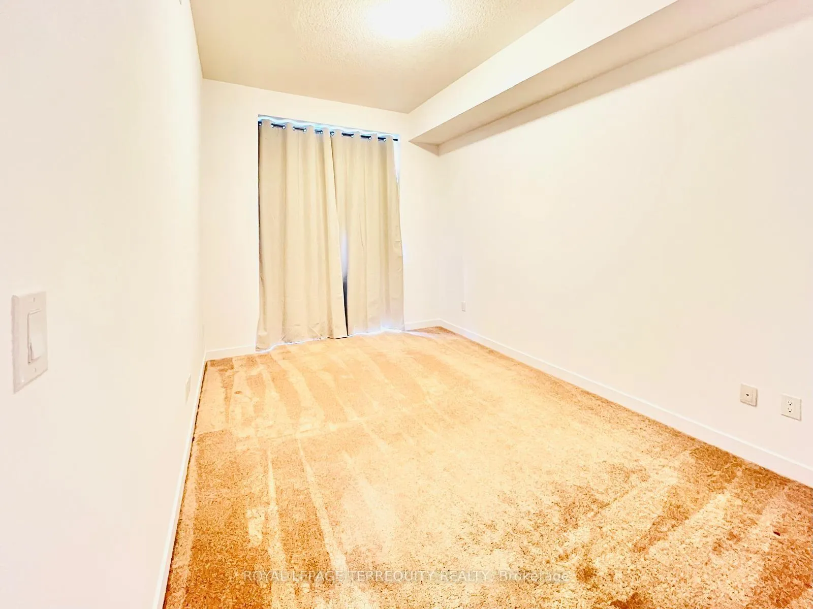 Photo 10 of Unit 117, 470 Dundas Street E, Hamilton, Waterdown — HOMEH