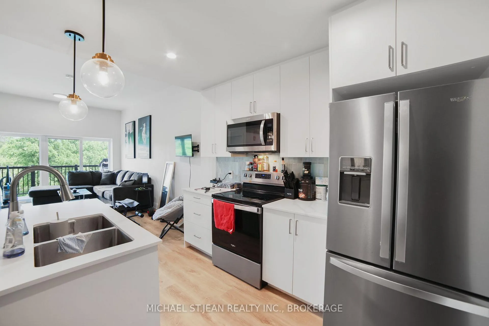 Photo 14 of Unit 402, 121 Mary Street, Clearview, Creemore — HOMEH