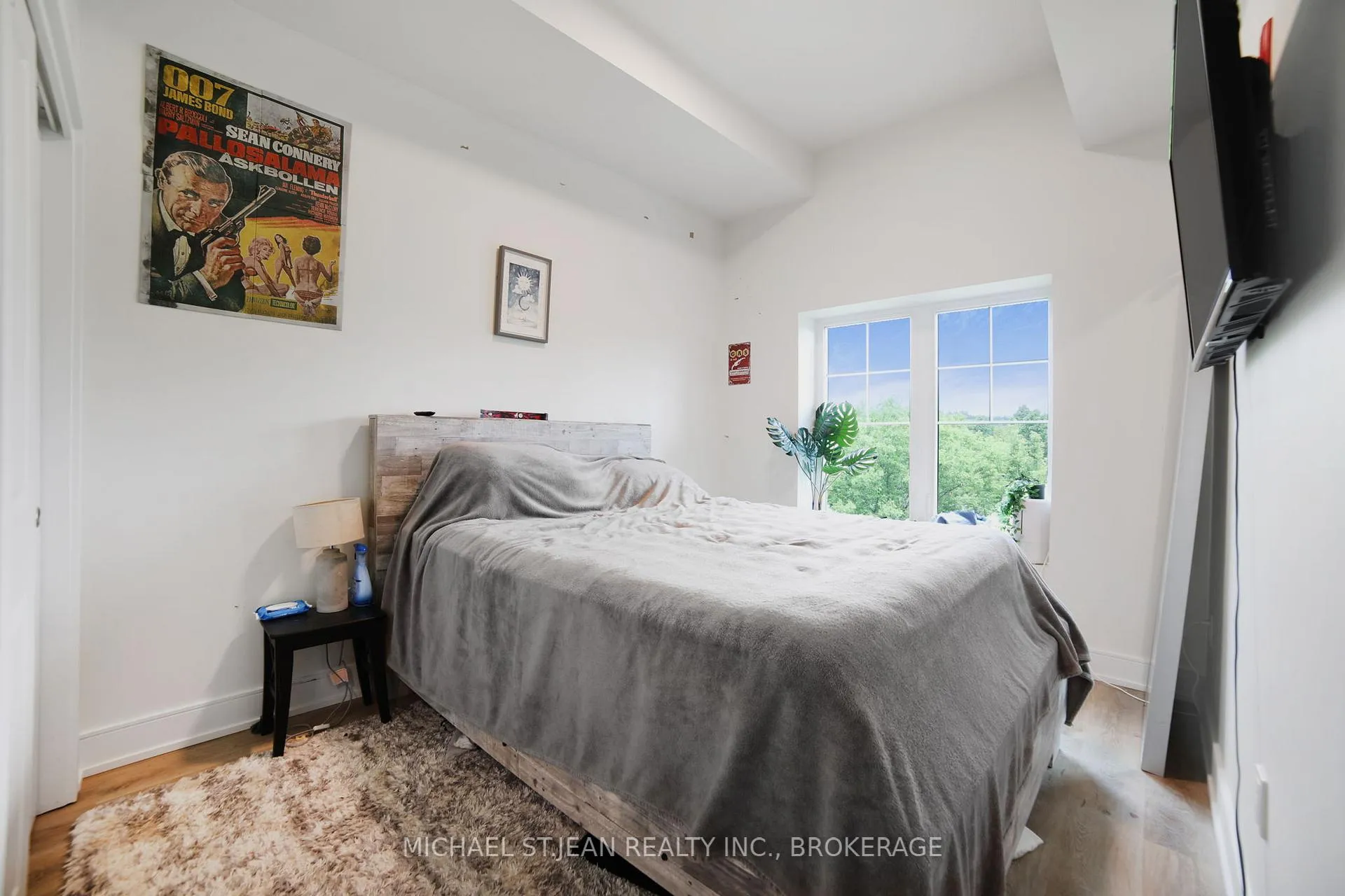 Photo 19 of Unit 402, 121 Mary Street, Clearview, Creemore — HOMEH