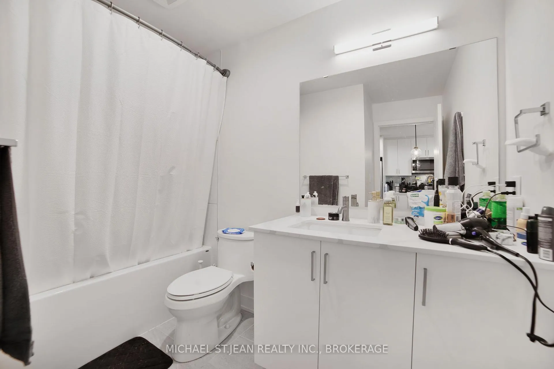 Photo 23 of Unit 402, 121 Mary Street, Clearview, Creemore — HOMEH