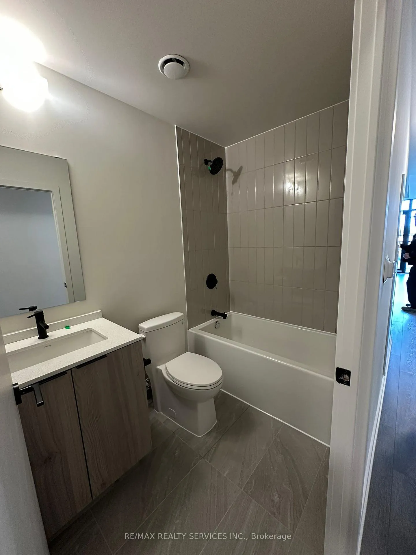 Photo 5 of Unit 414, 181 Sterling Road, Toronto, Dufferin Grove — HOMEH