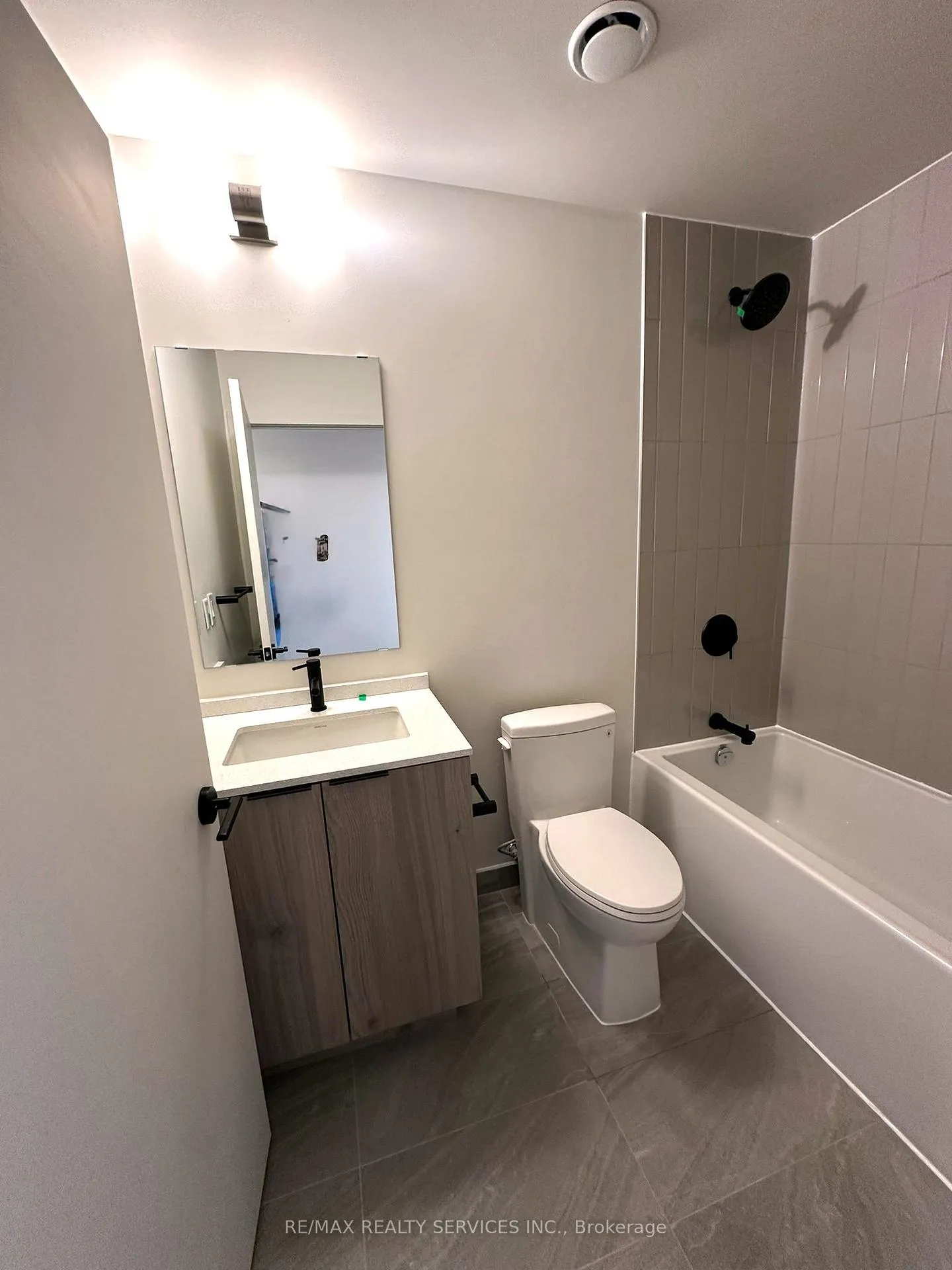 Photo 8 of Unit 414, 181 Sterling Road, Toronto, Dufferin Grove — HOMEH