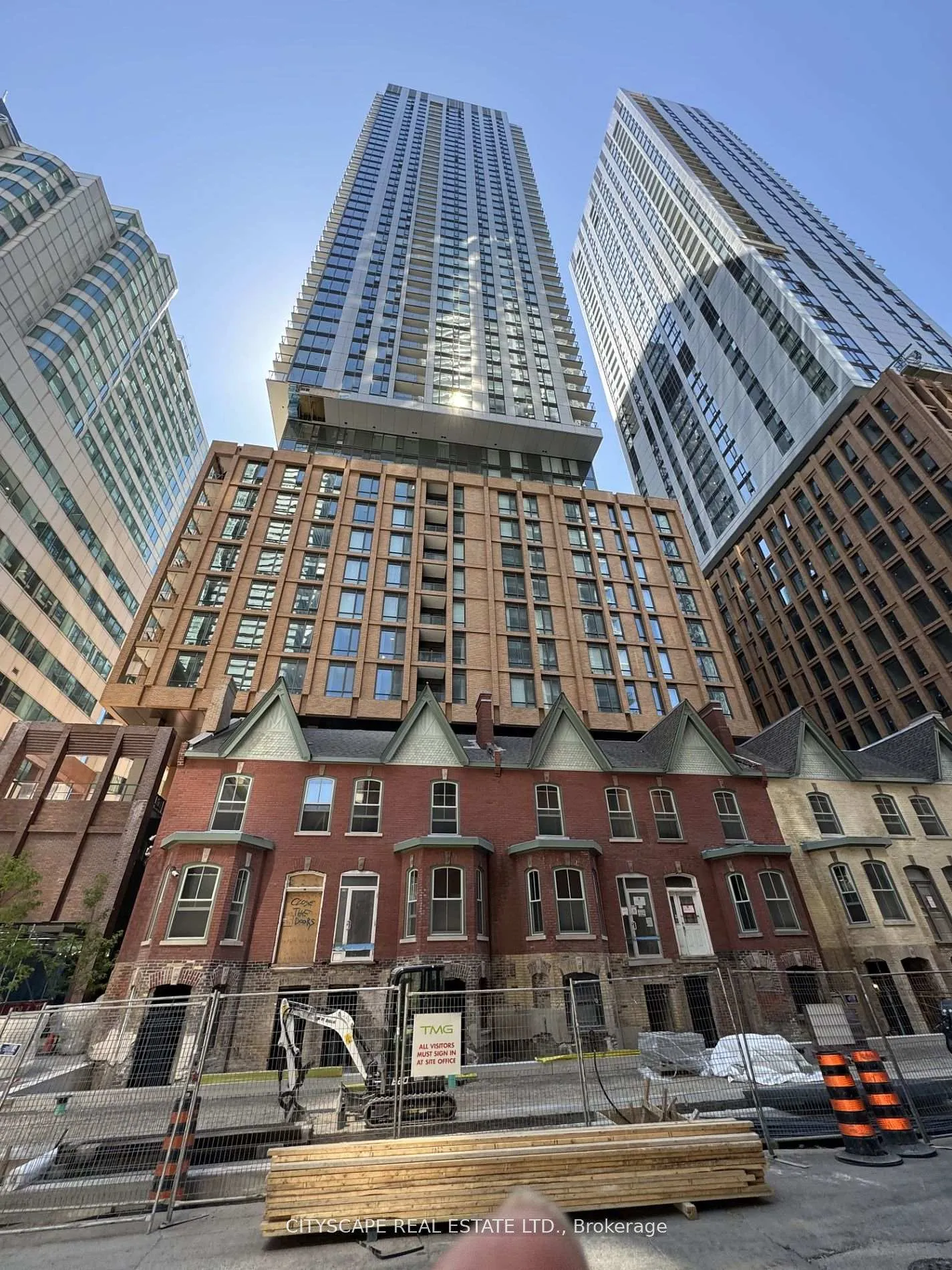 Front of Unit 2009, 8 Widmer Street