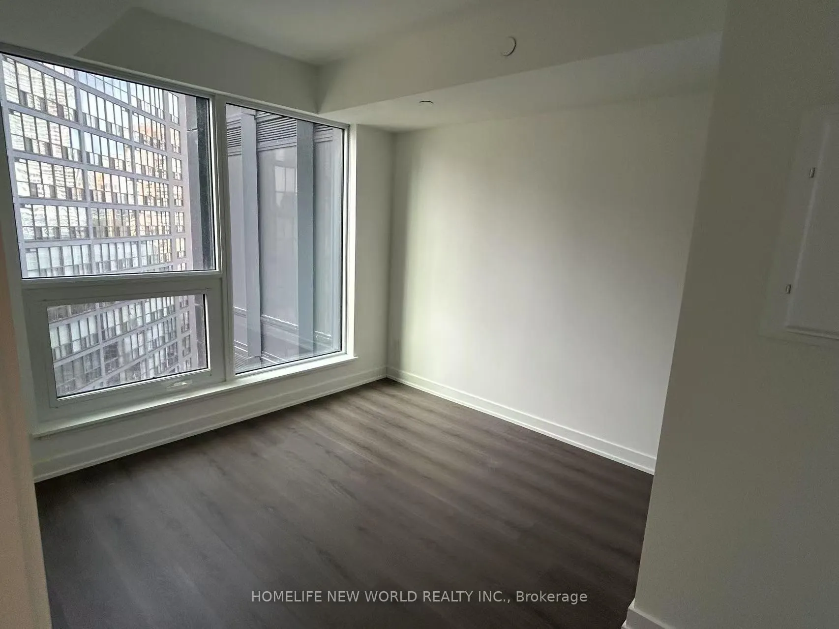 Photo 6 of Unit 2002, 8 Wellesley Street W, Toronto, Bay Street Corridor — HOMEH