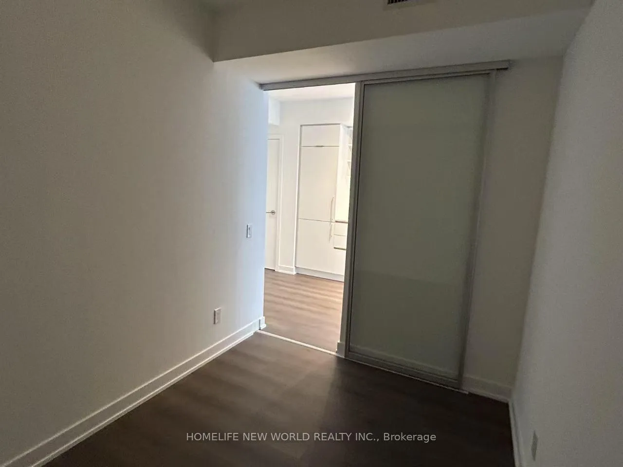 Photo 10 of Unit 2002, 8 Wellesley Street W, Toronto, Bay Street Corridor — HOMEH