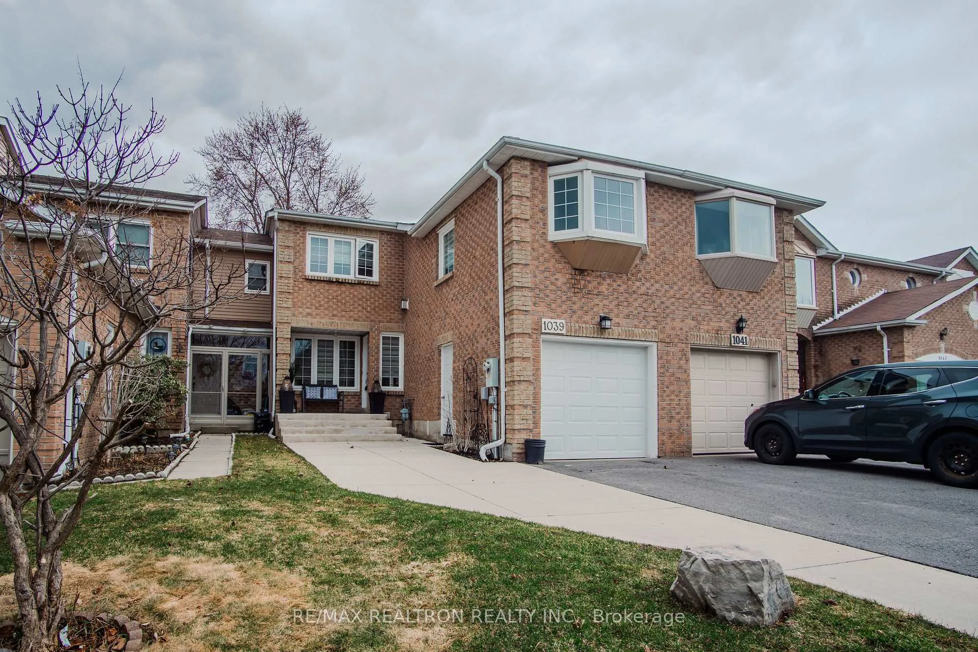 Front of 1039 Rowntree Crescent