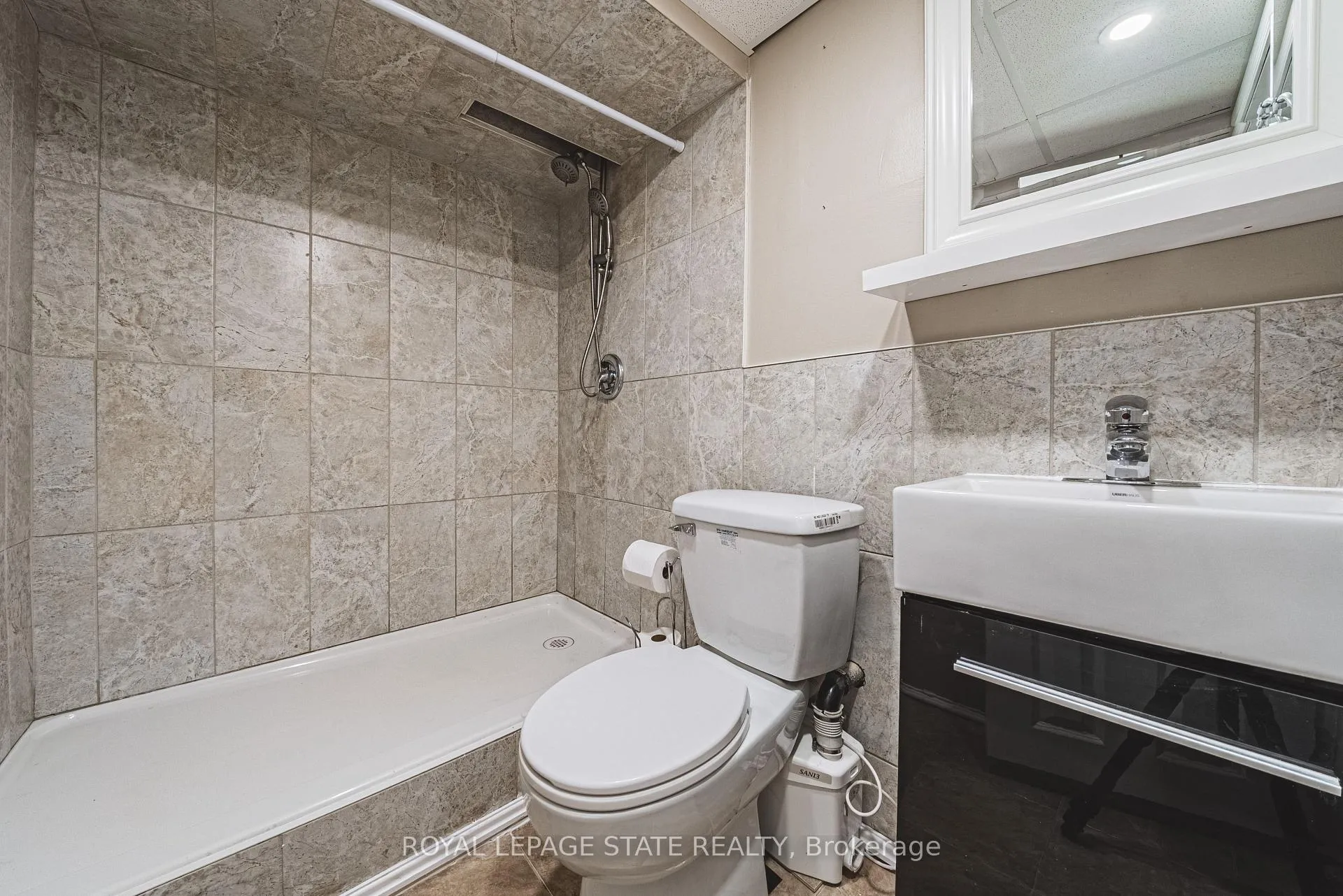 Photo 31 of Unit 41, 100 Quigley Road, Hamilton, Vincent — HOMEH