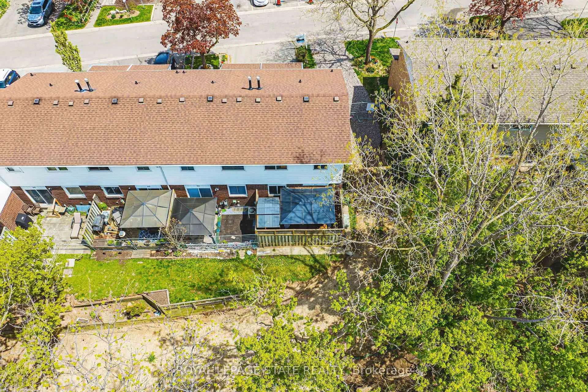 Photo 37 of Unit 41, 100 Quigley Road, Hamilton, Vincent — HOMEH