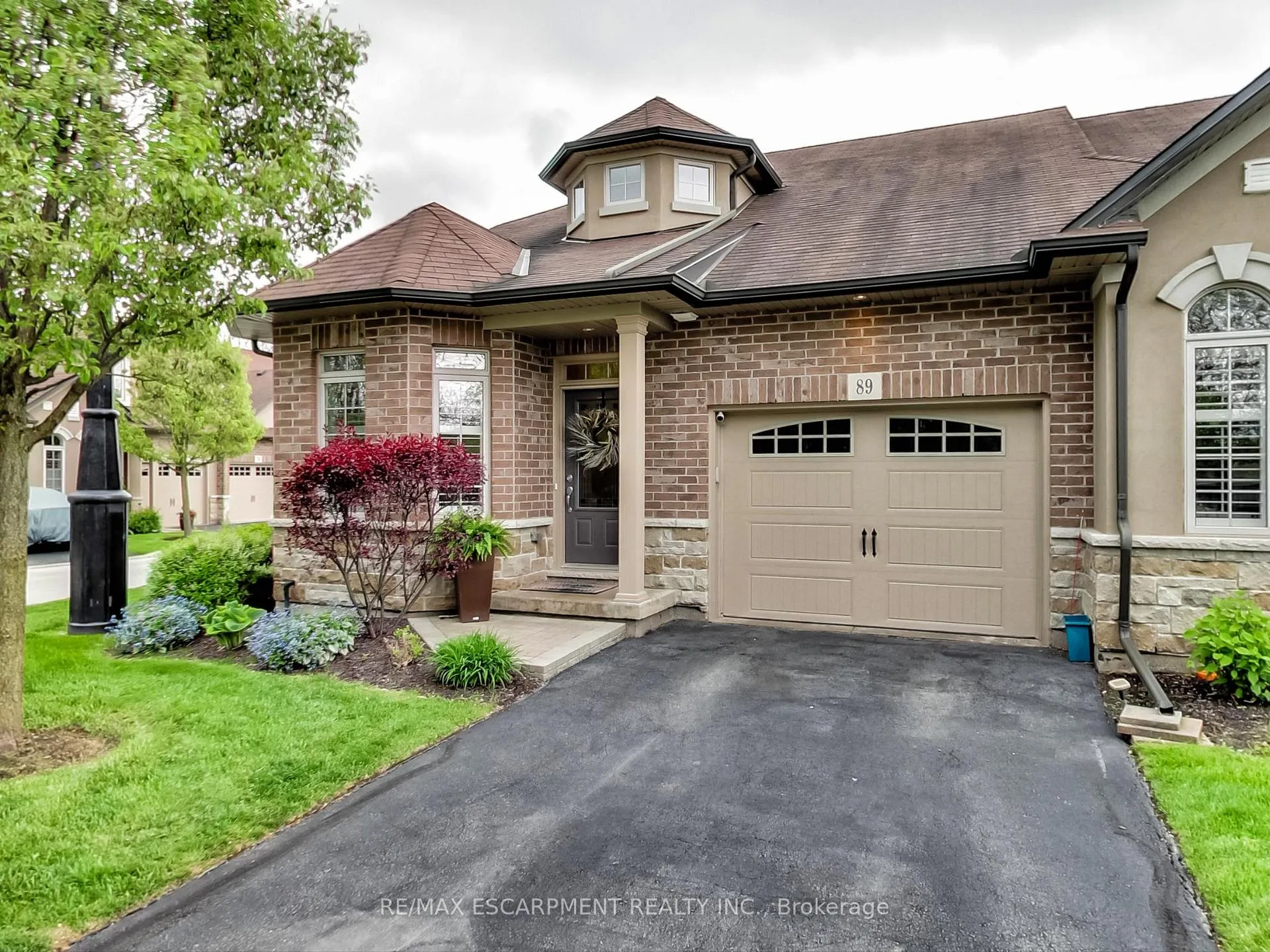 Photo 2 of 89 Toulon Avenue, Hamilton, Ancaster — HOMEH