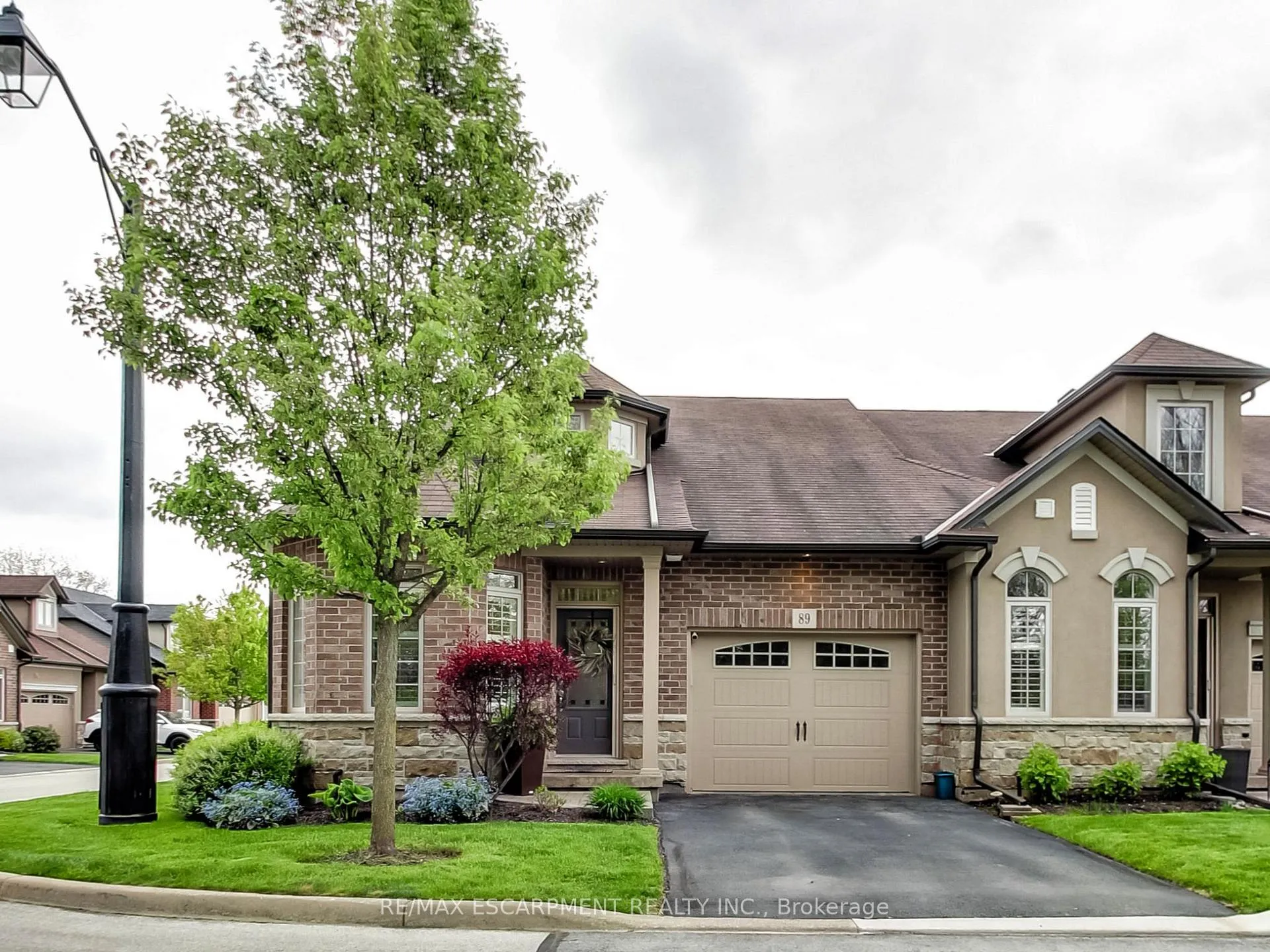 Photo 3 of 89 Toulon Avenue, Hamilton, Ancaster — HOMEH