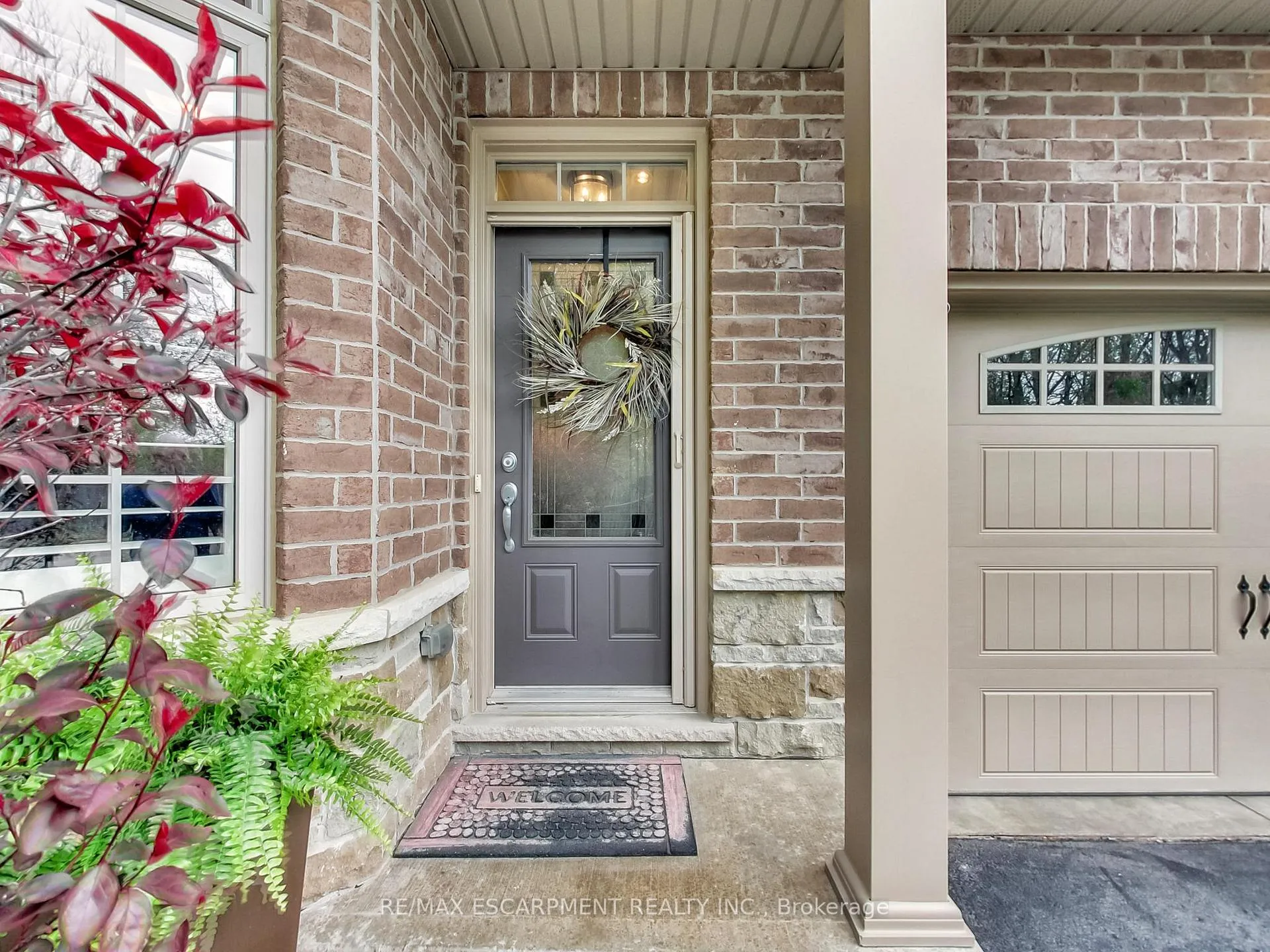 Photo 4 of 89 Toulon Avenue, Hamilton, Ancaster — HOMEH