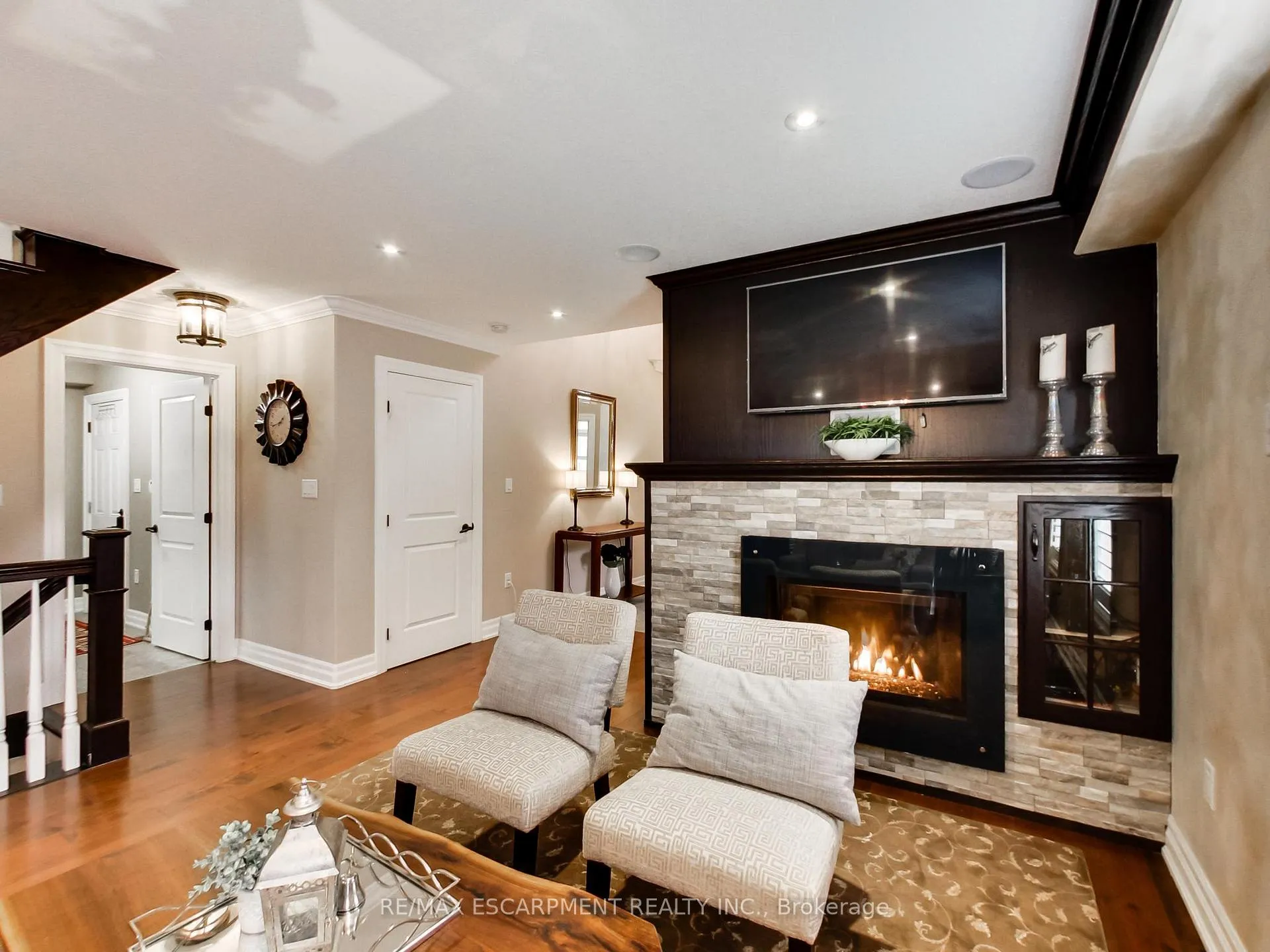 Photo 13 of 89 Toulon Avenue, Hamilton, Ancaster — HOMEH