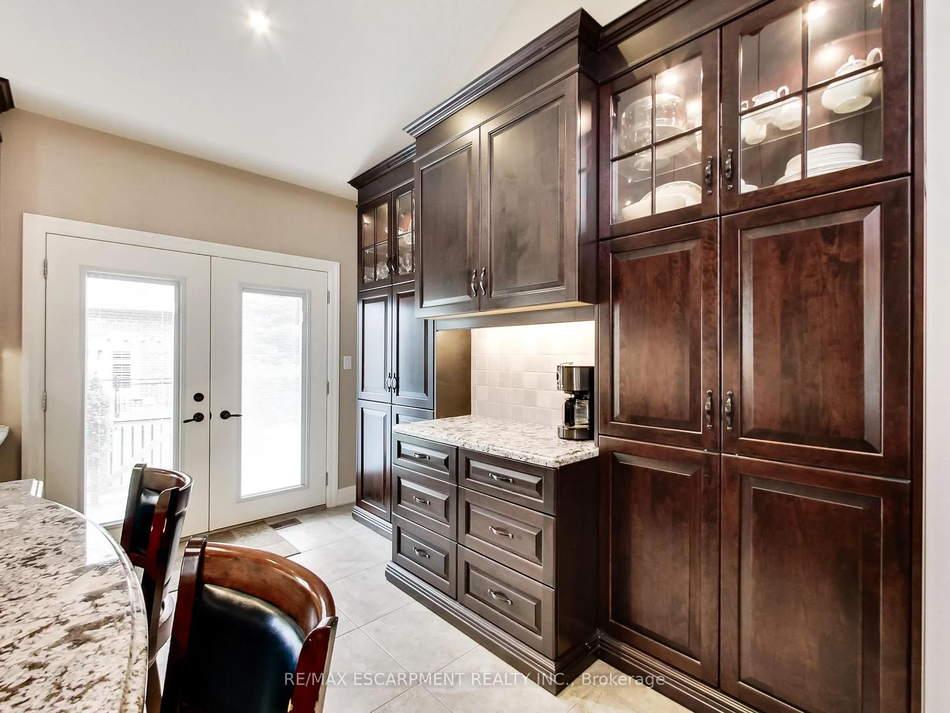 Photo 18 of 89 Toulon Avenue, Hamilton, Ancaster — HOMEH