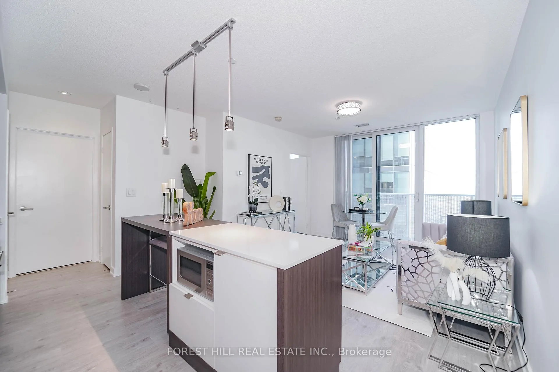 Photo 8 of Unit 3901, 100 Harbour Street, Toronto, Waterfront Communities — HOMEH