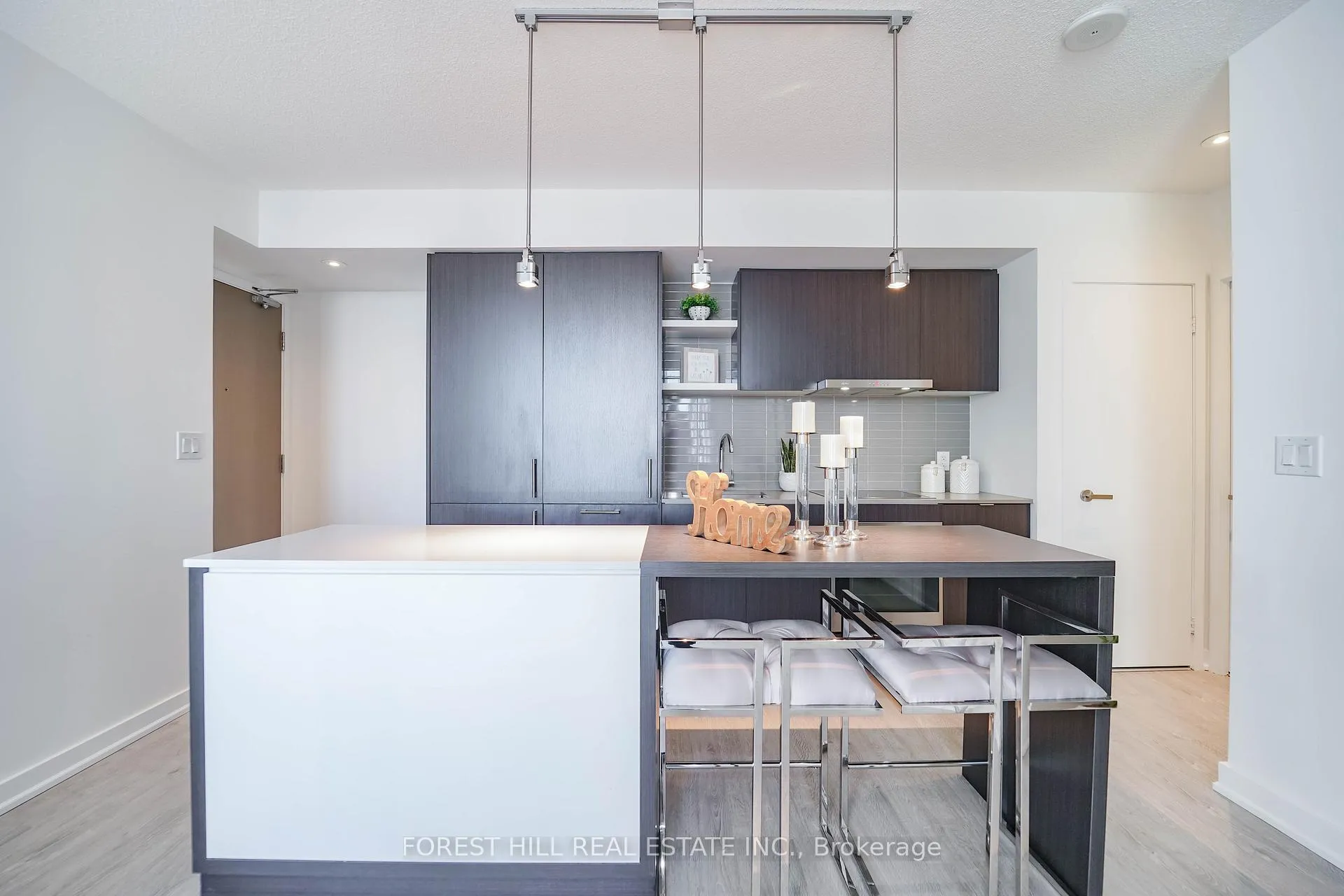 Photo 9 of Unit 3901, 100 Harbour Street, Toronto, Waterfront Communities — HOMEH