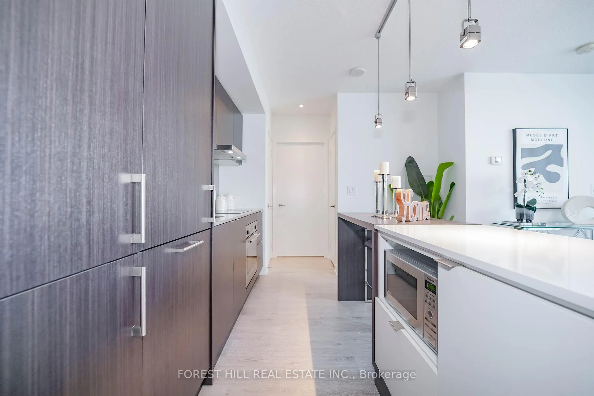 Photo 11 of Unit 3901, 100 Harbour Street, Toronto, Waterfront Communities — HOMEH