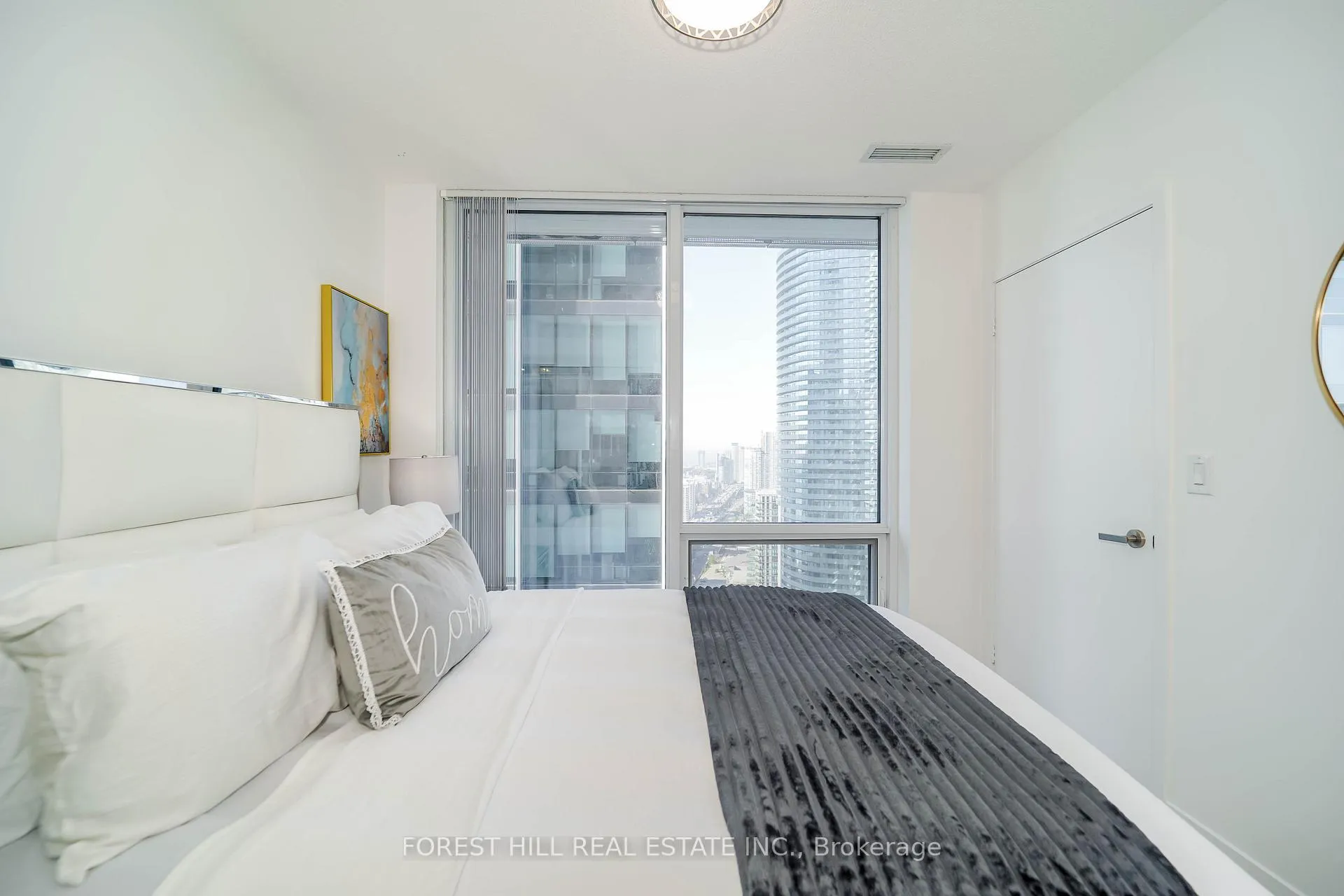 Photo 15 of Unit 3901, 100 Harbour Street, Toronto, Waterfront Communities — HOMEH