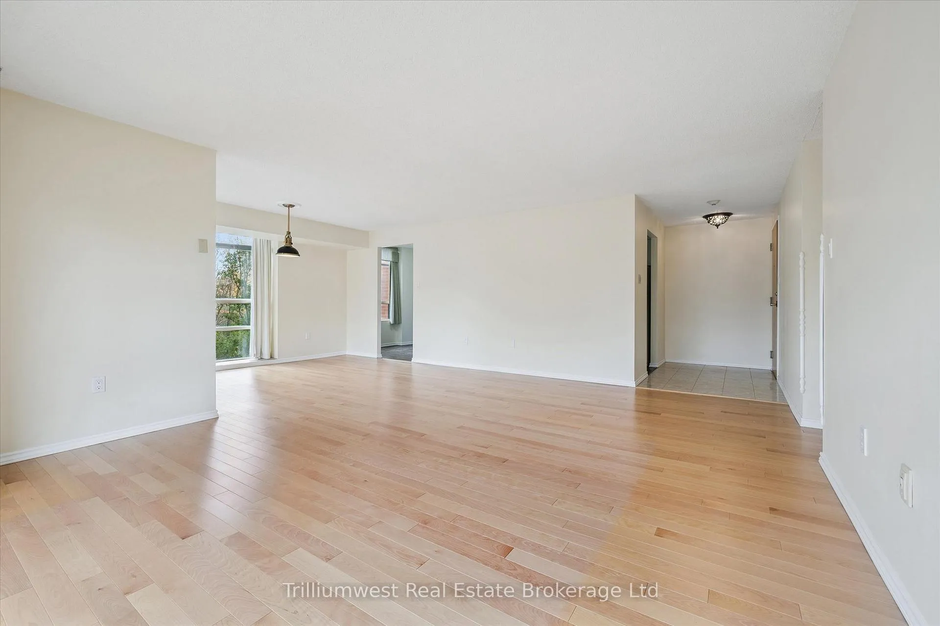 Photo 13 of Unit 305, 55 Blue Springs Drive, Waterloo — HOMEH