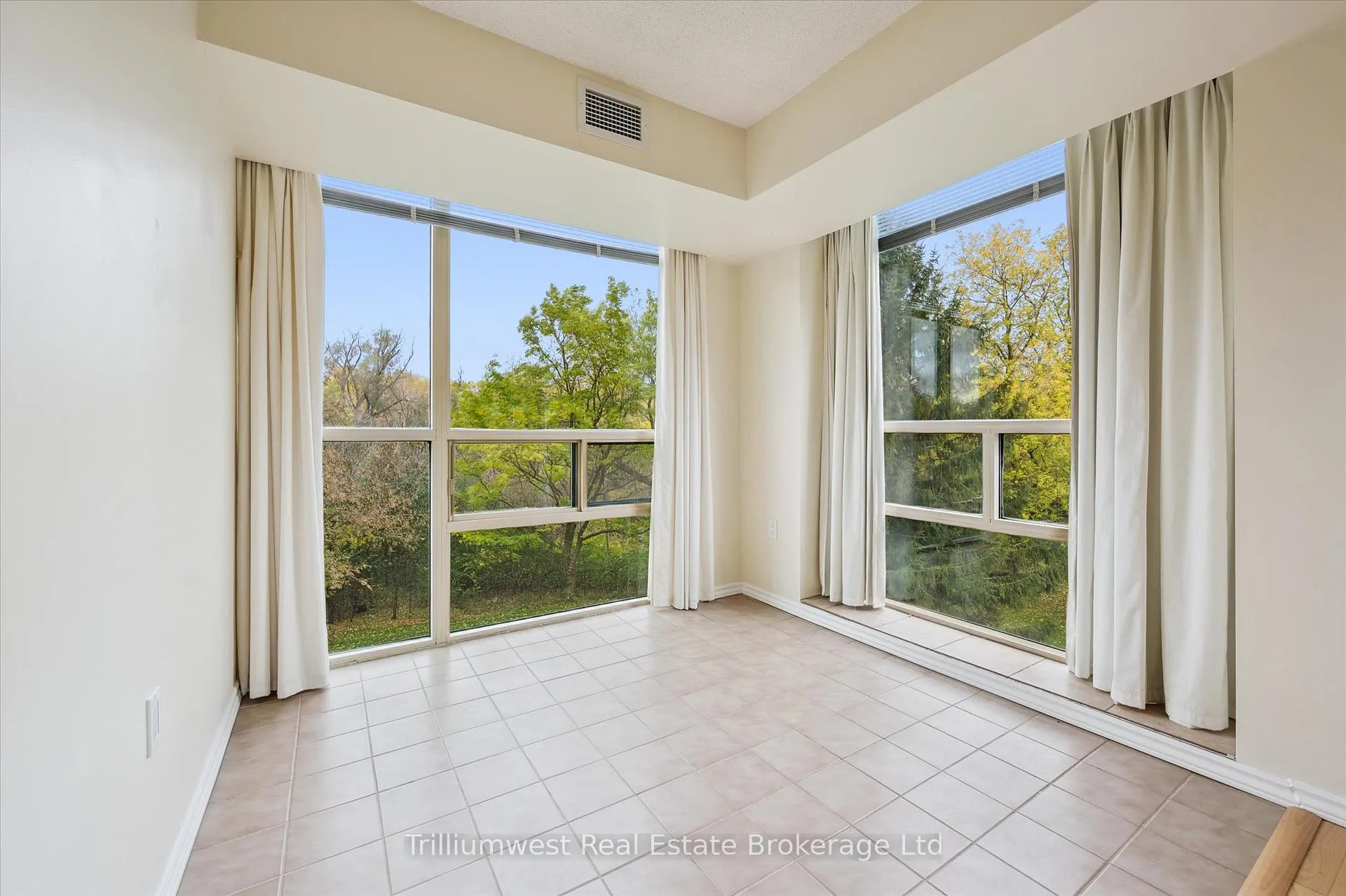 Photo 16 of Unit 305, 55 Blue Springs Drive, Waterloo — HOMEH