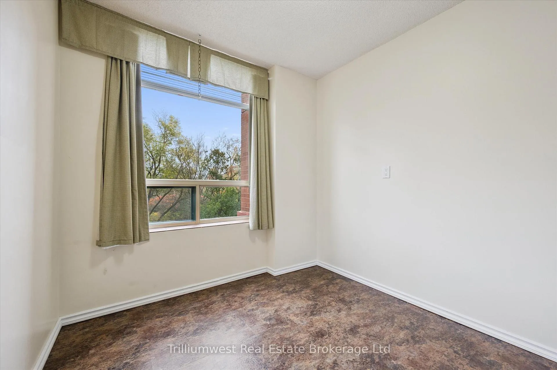 Photo 20 of Unit 305, 55 Blue Springs Drive, Waterloo — HOMEH