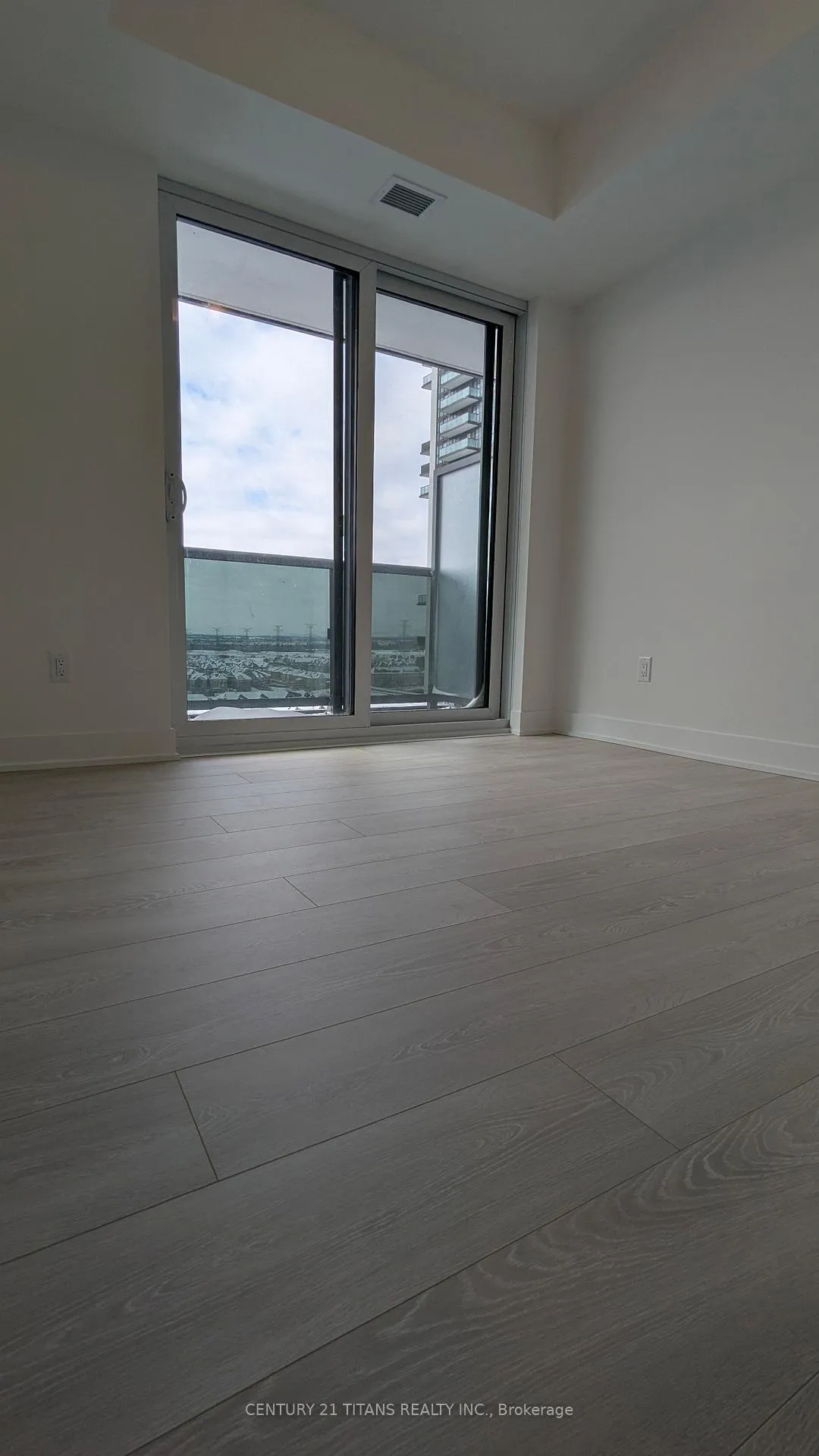 Photo 14 of Unit 1107, 2545 Simcoe Street N, Oshawa, Windfields — HOMEH