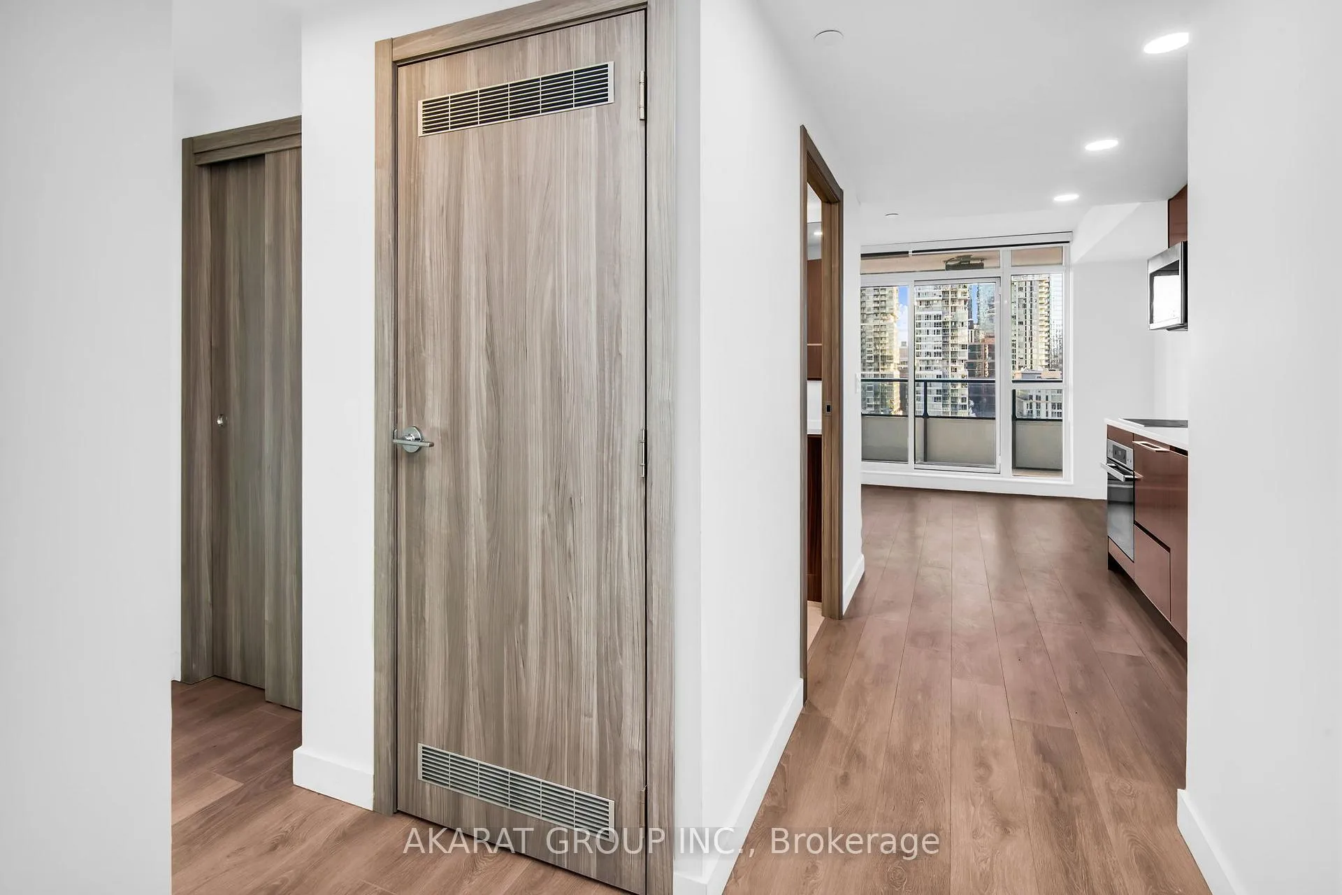 Photo 6 of Unit 2001, 38 Widmer Street, Toronto, Waterfront Communities — HOMEH