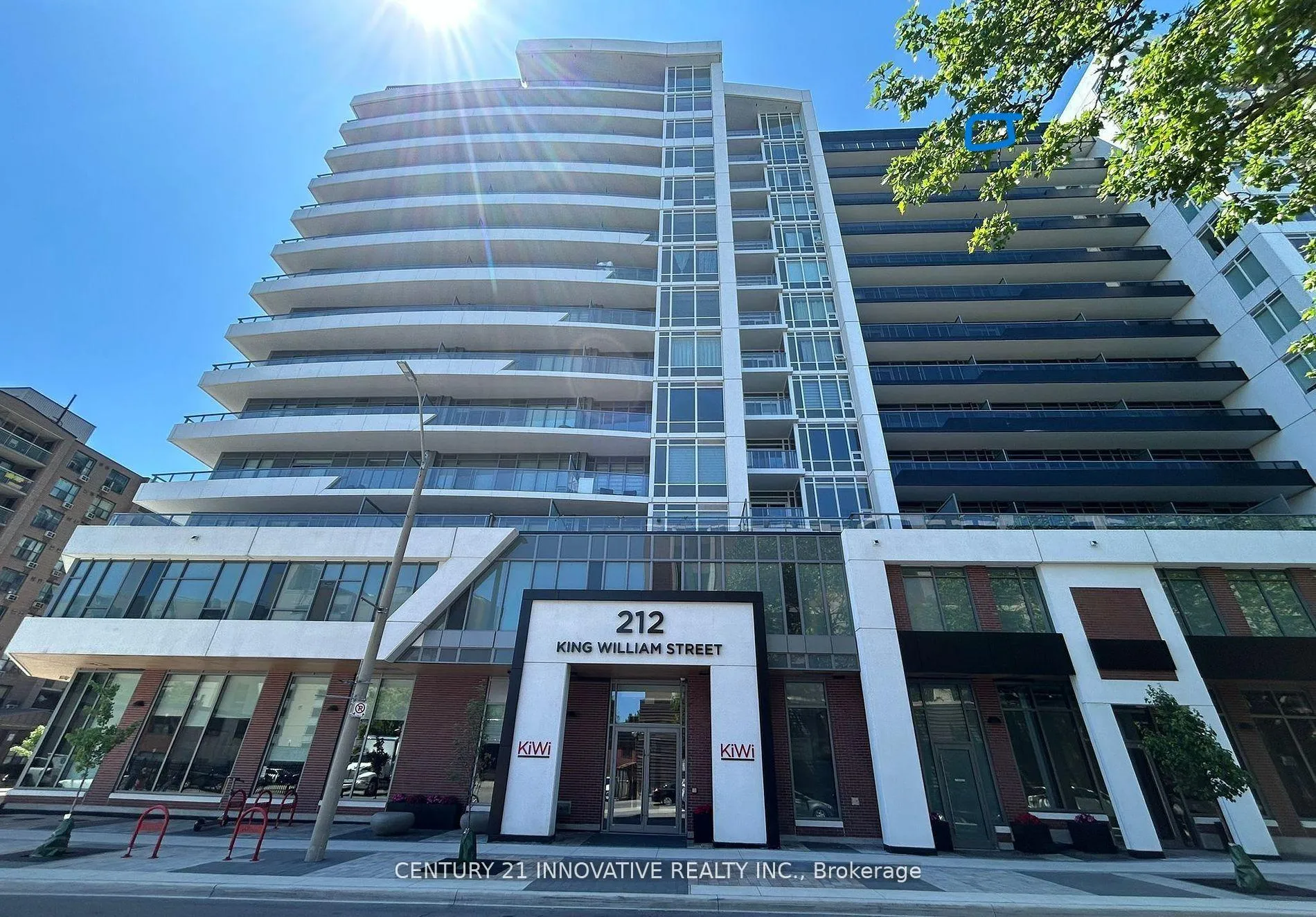 Front of Unit 1415, 212 King William Street N