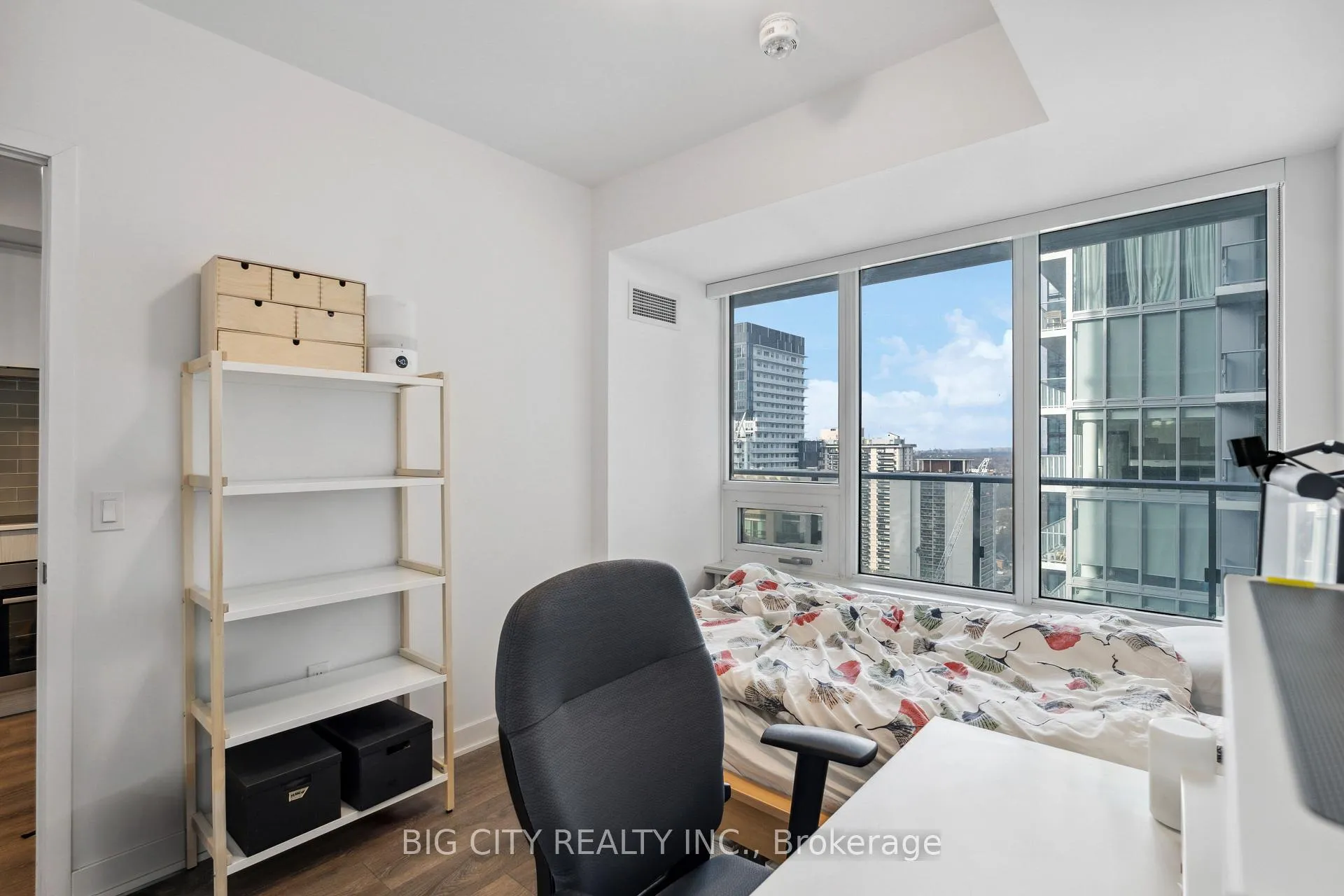 Photo 9 of Unit 2513, 195 Redpath Avenue, Toronto, Mount Pleasant West — HOMEH