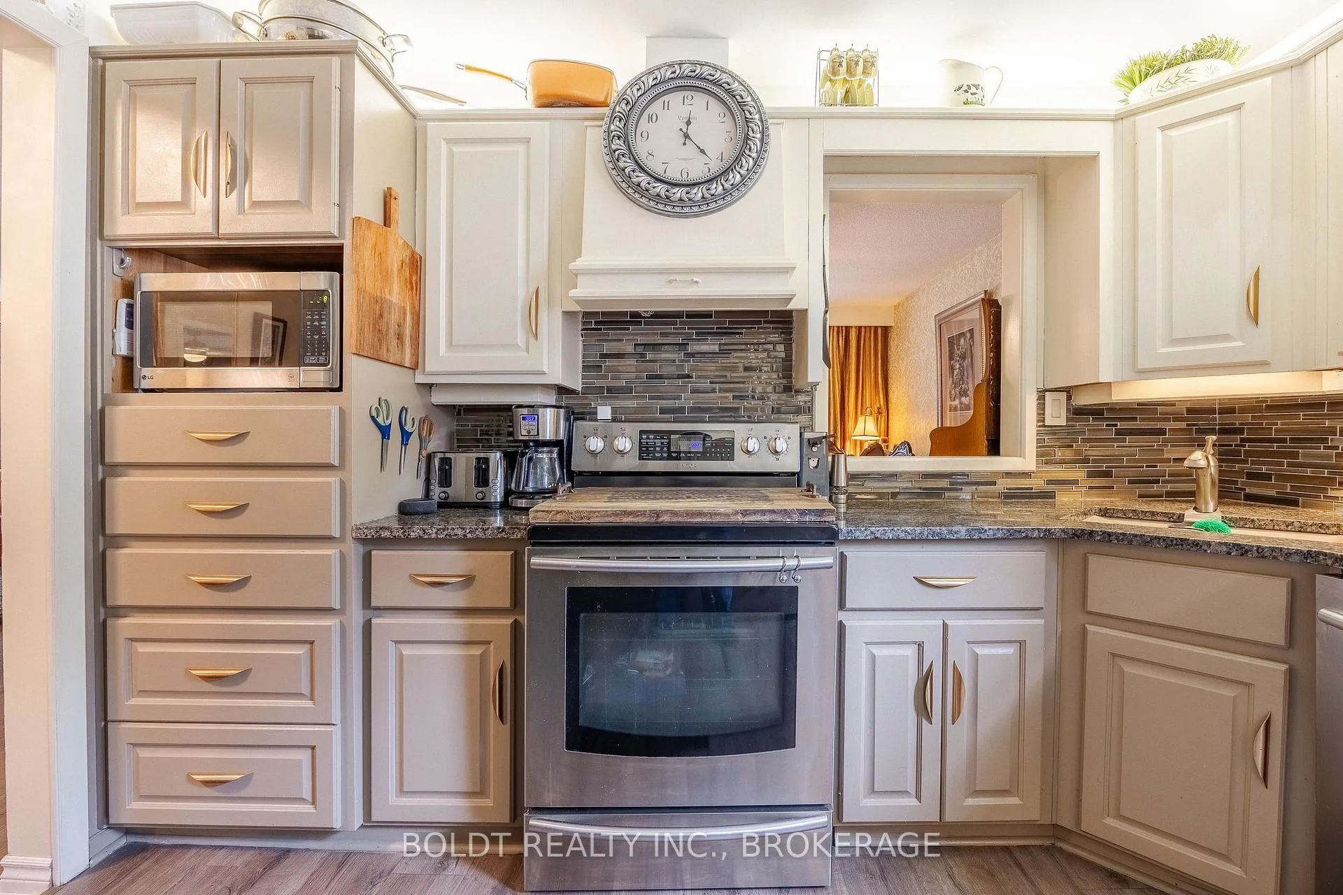 Photo 10 of 491 Bunting Road, St. Catharines, Bunting/Linwell — HOMEH